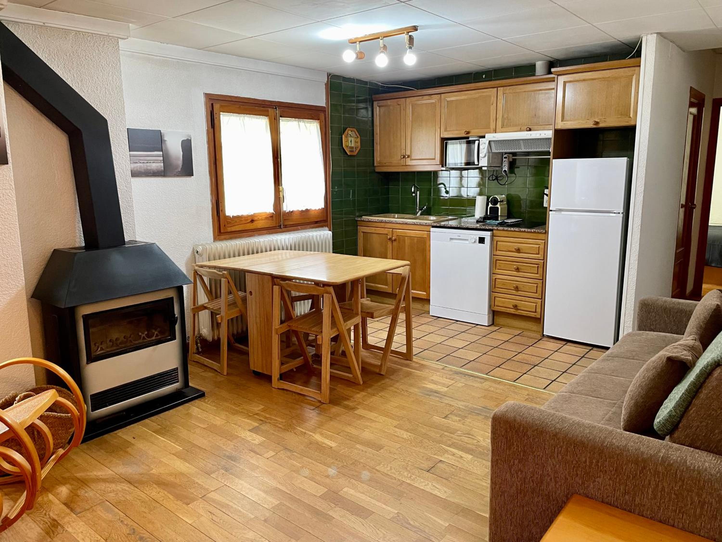 Two-Bedroom Apartment - Photo 18