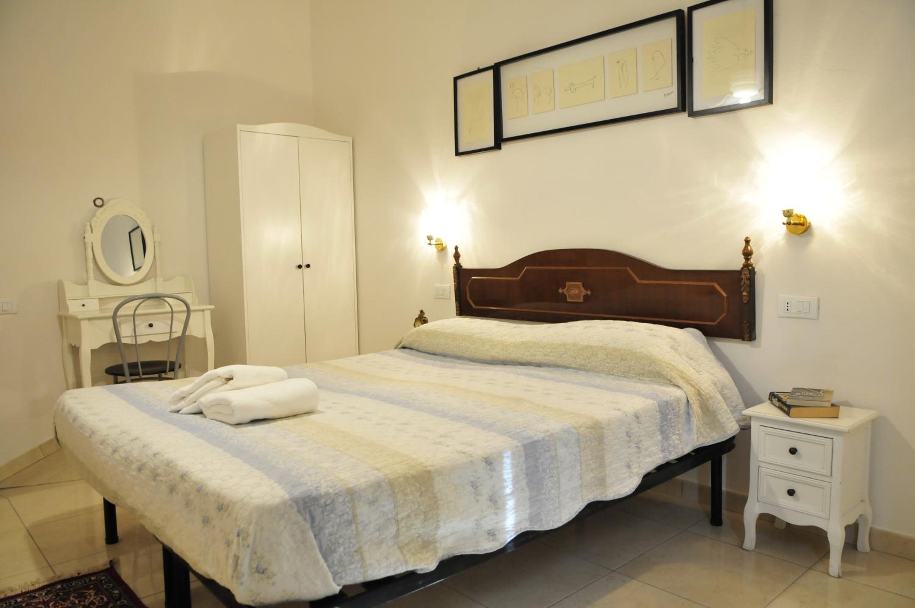 Double or Twin Room photo 2