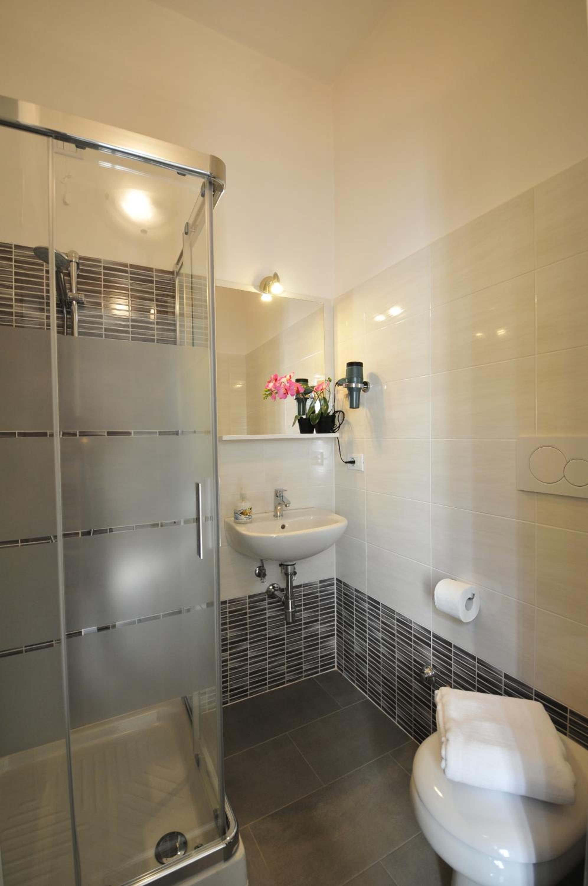 Double or Twin Room photo 3