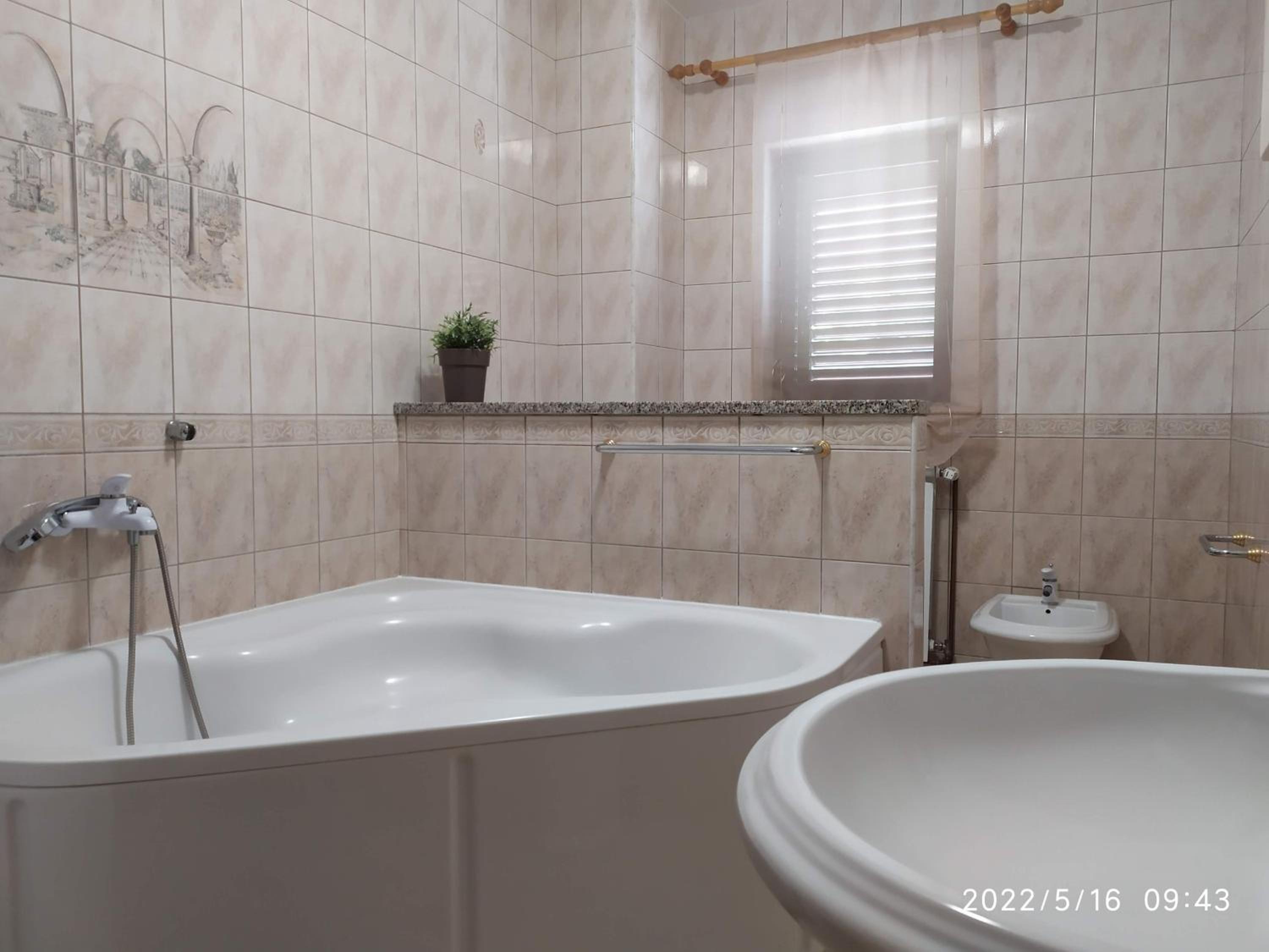 Apartment with Sea View - Photo 5