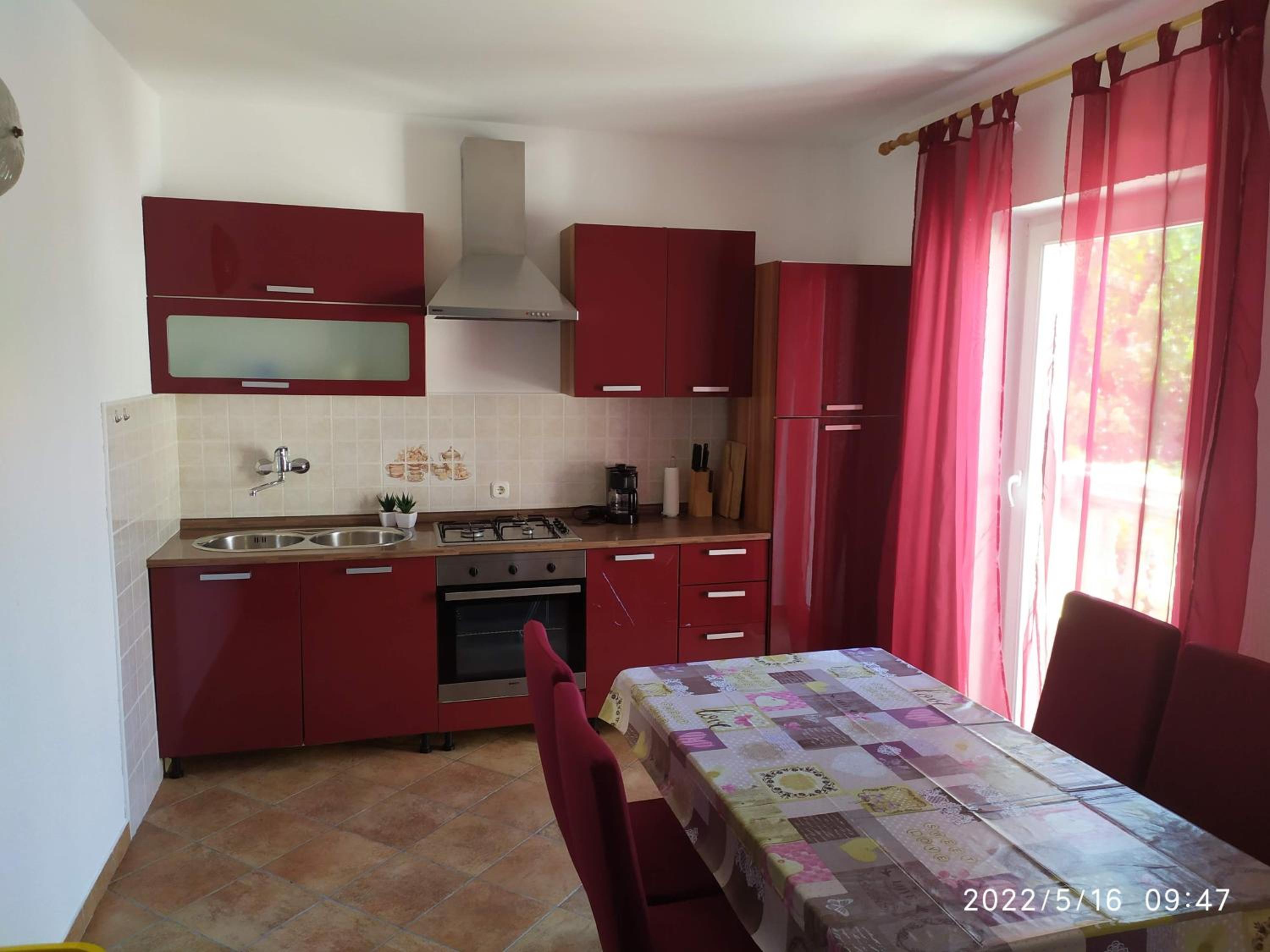 Apartment with Sea View - Photo 2