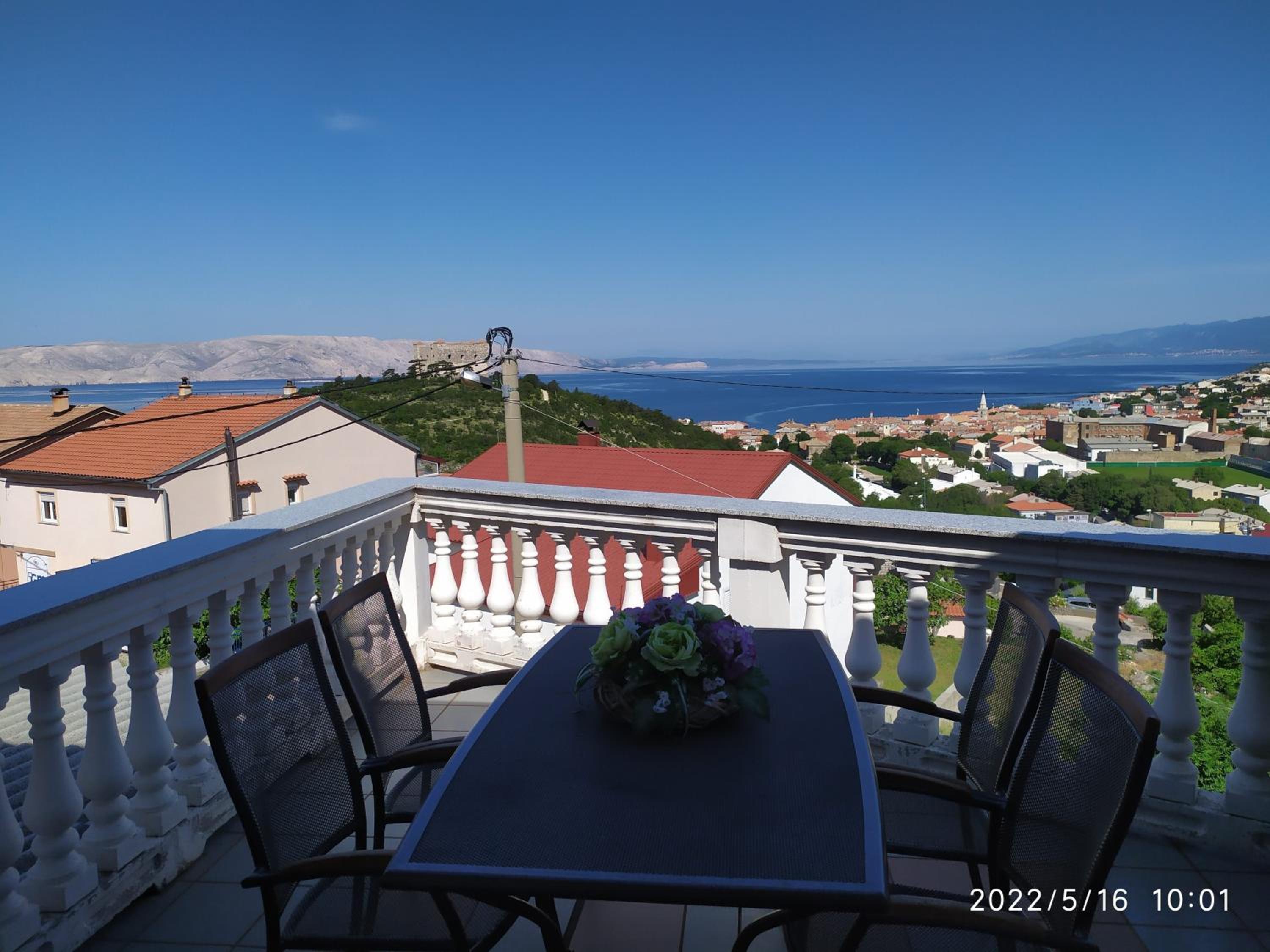 Apartment with Sea View - Photo 18