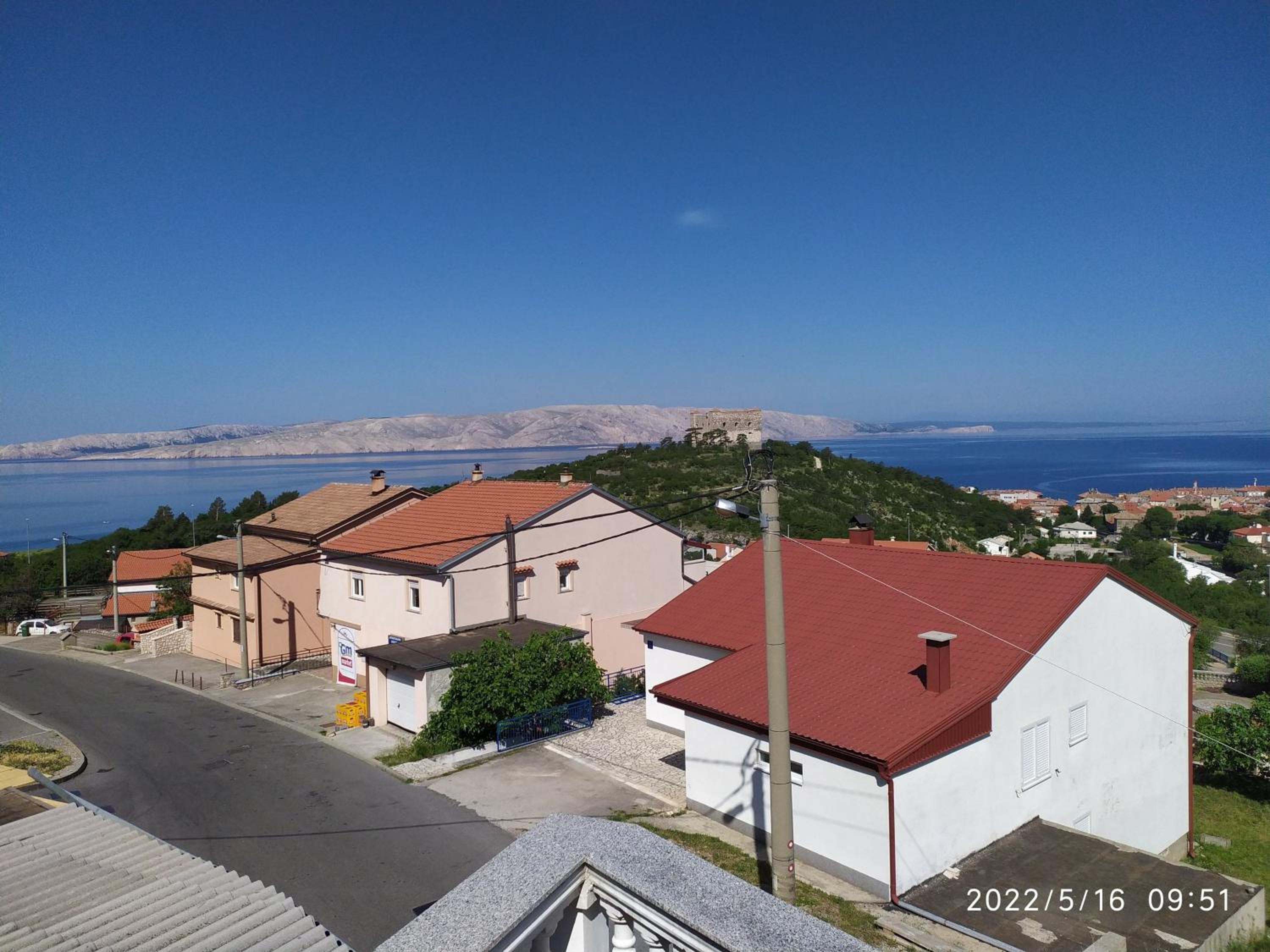 Apartment with Sea View - Photo 11