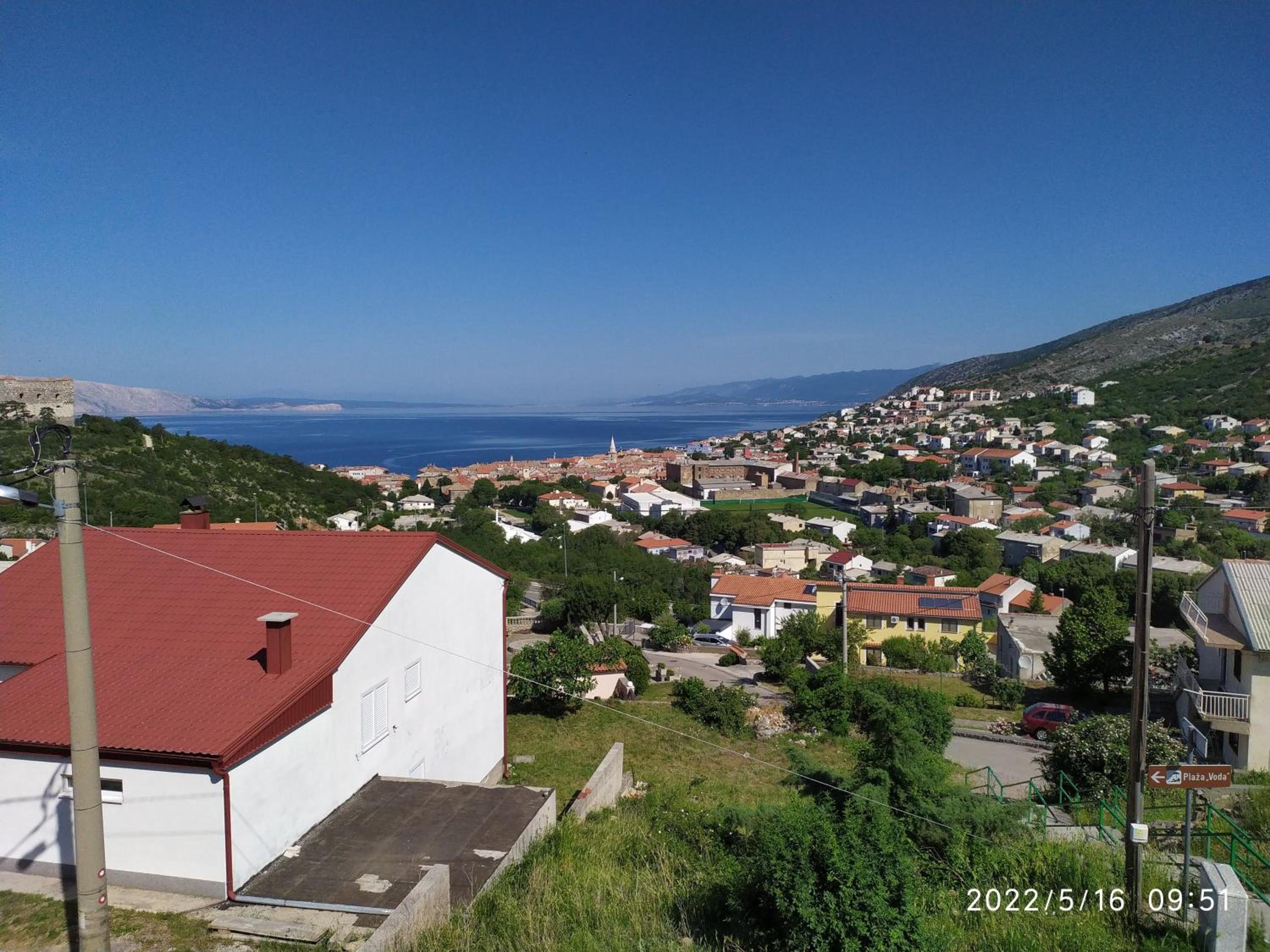 Apartment with Sea View - Photo 10