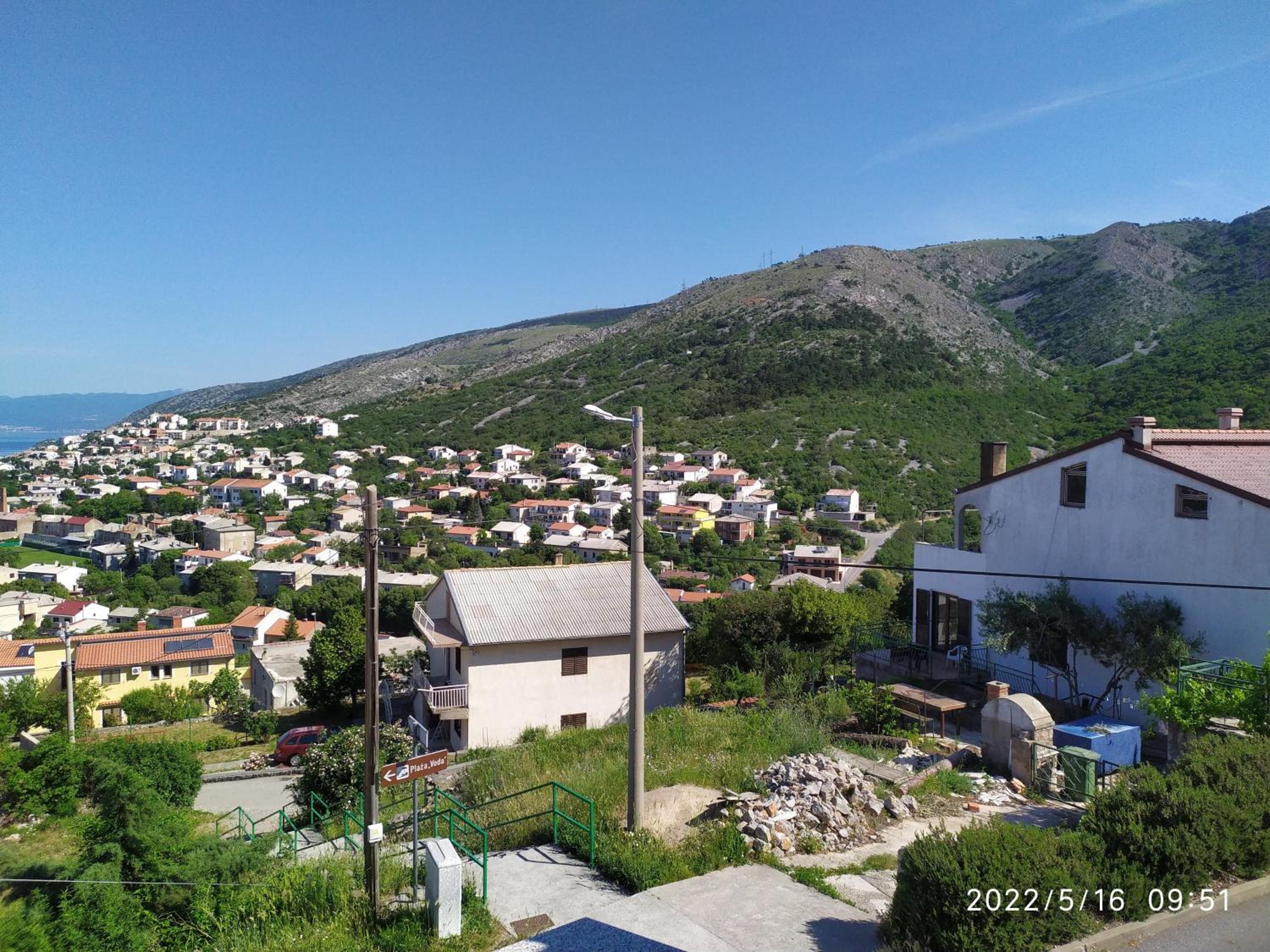 Apartment with Sea View - Photo 9