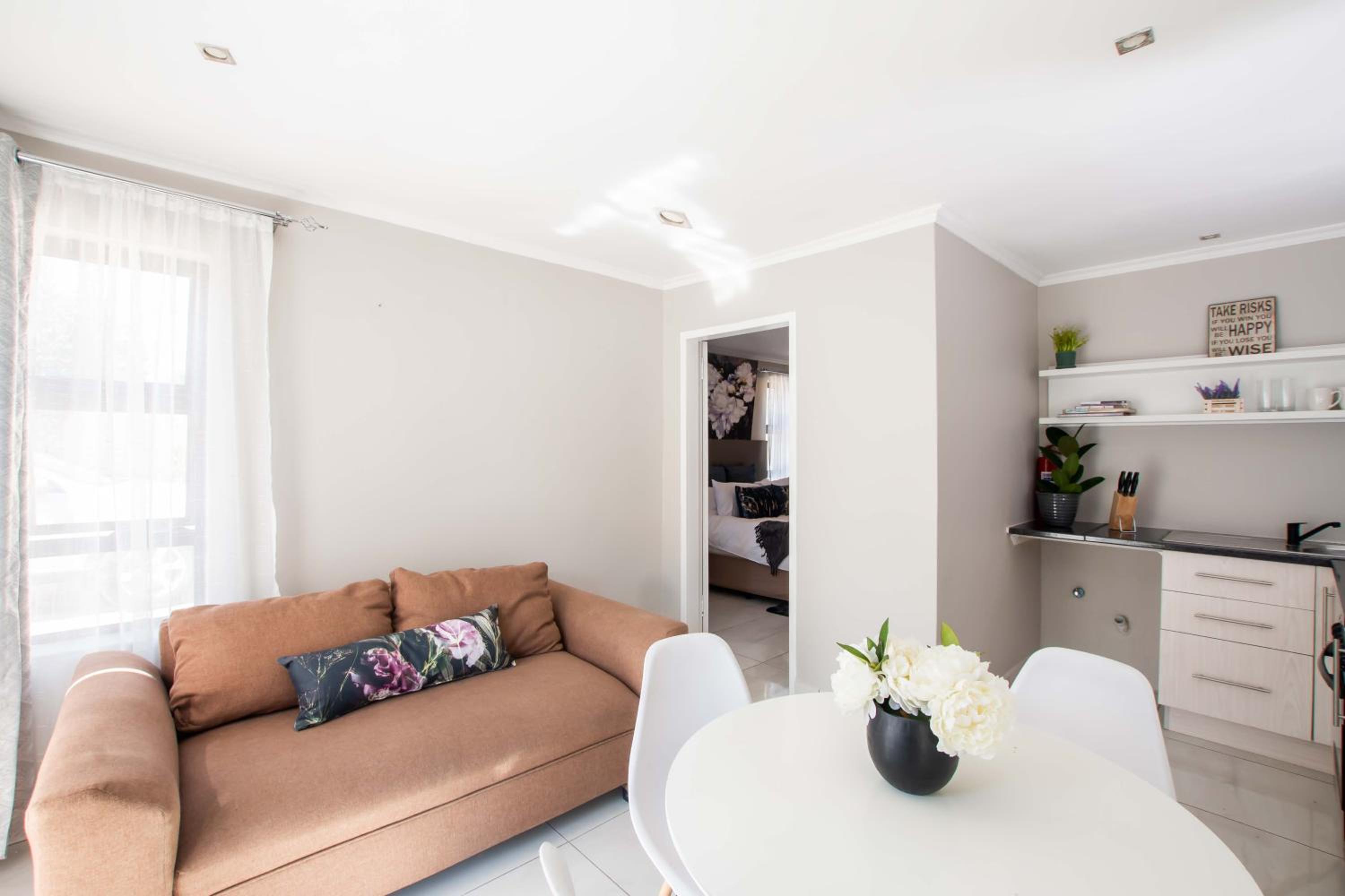 Apartment - Photo 10