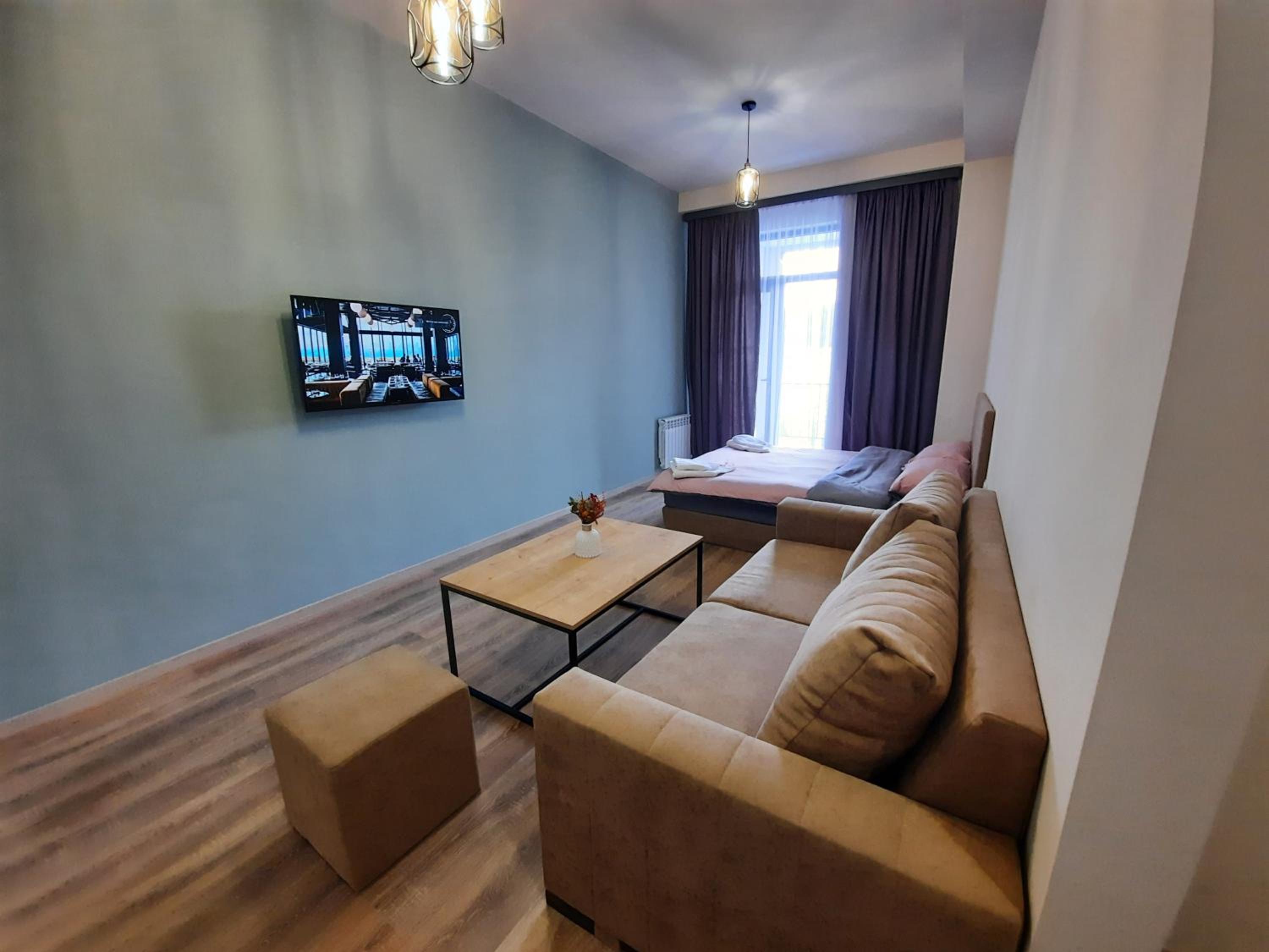 Apartment with Mountain View photo 3