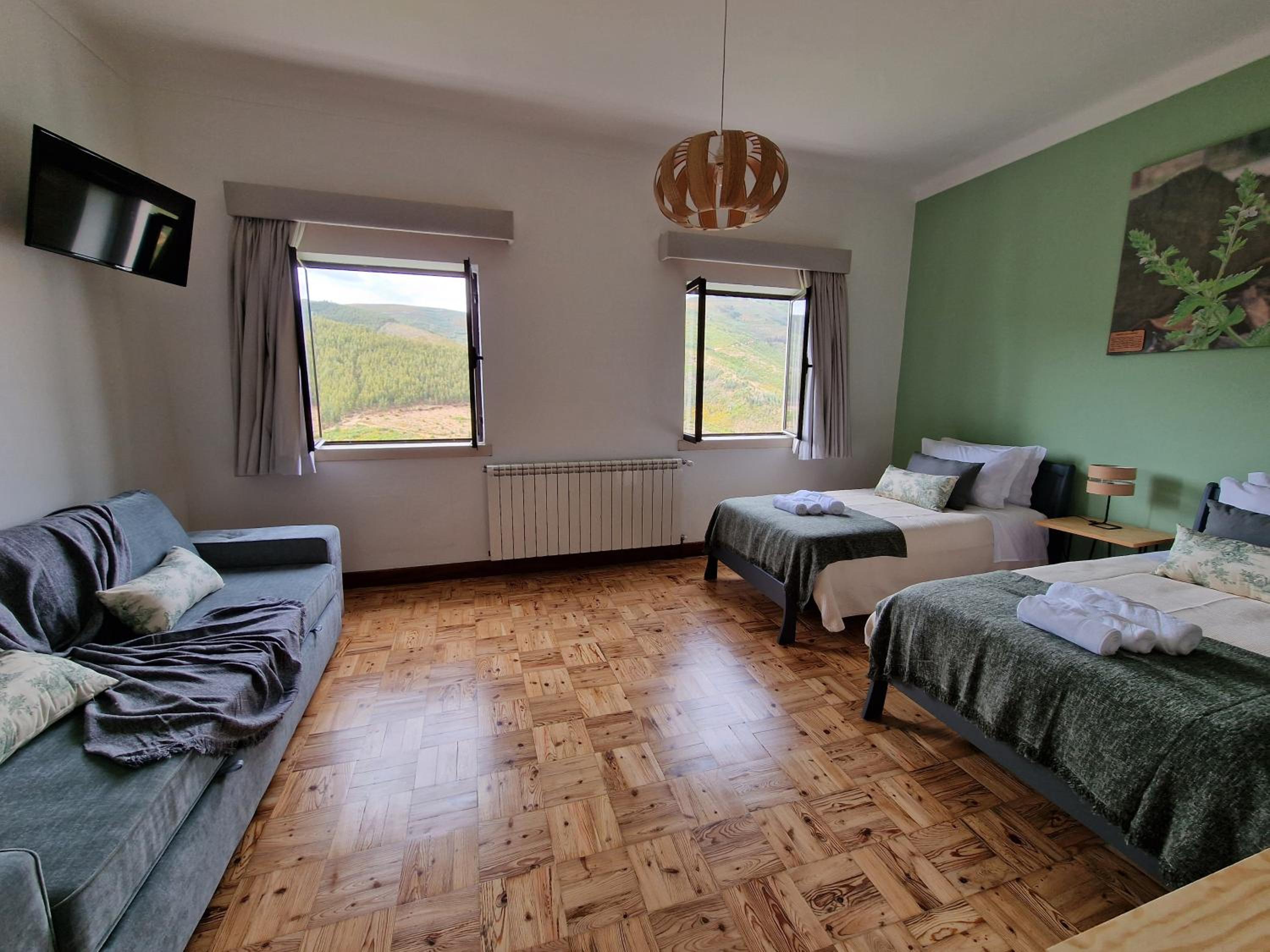 Family Room with Mountain View - Photo 1