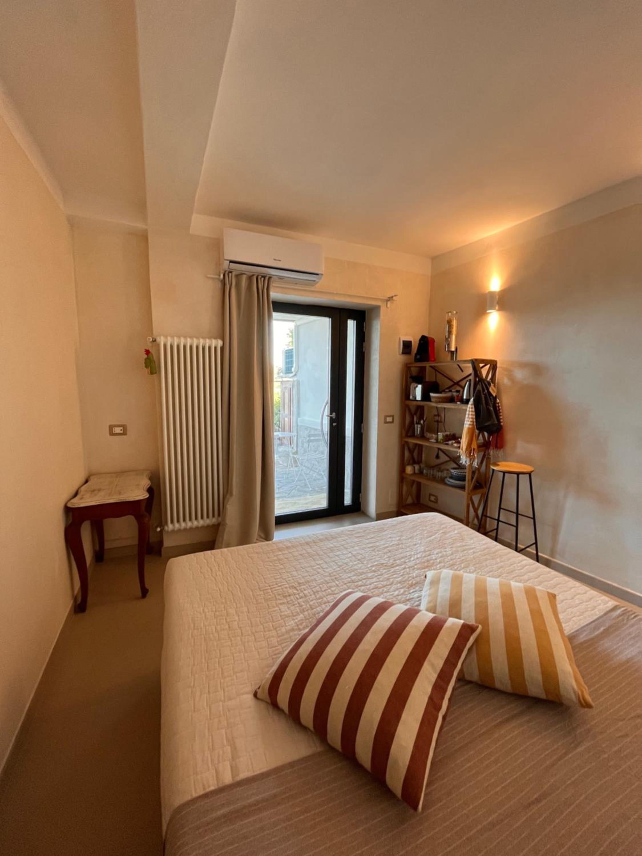 Deluxe Double Room with Balcony and Sea View - Photo 3