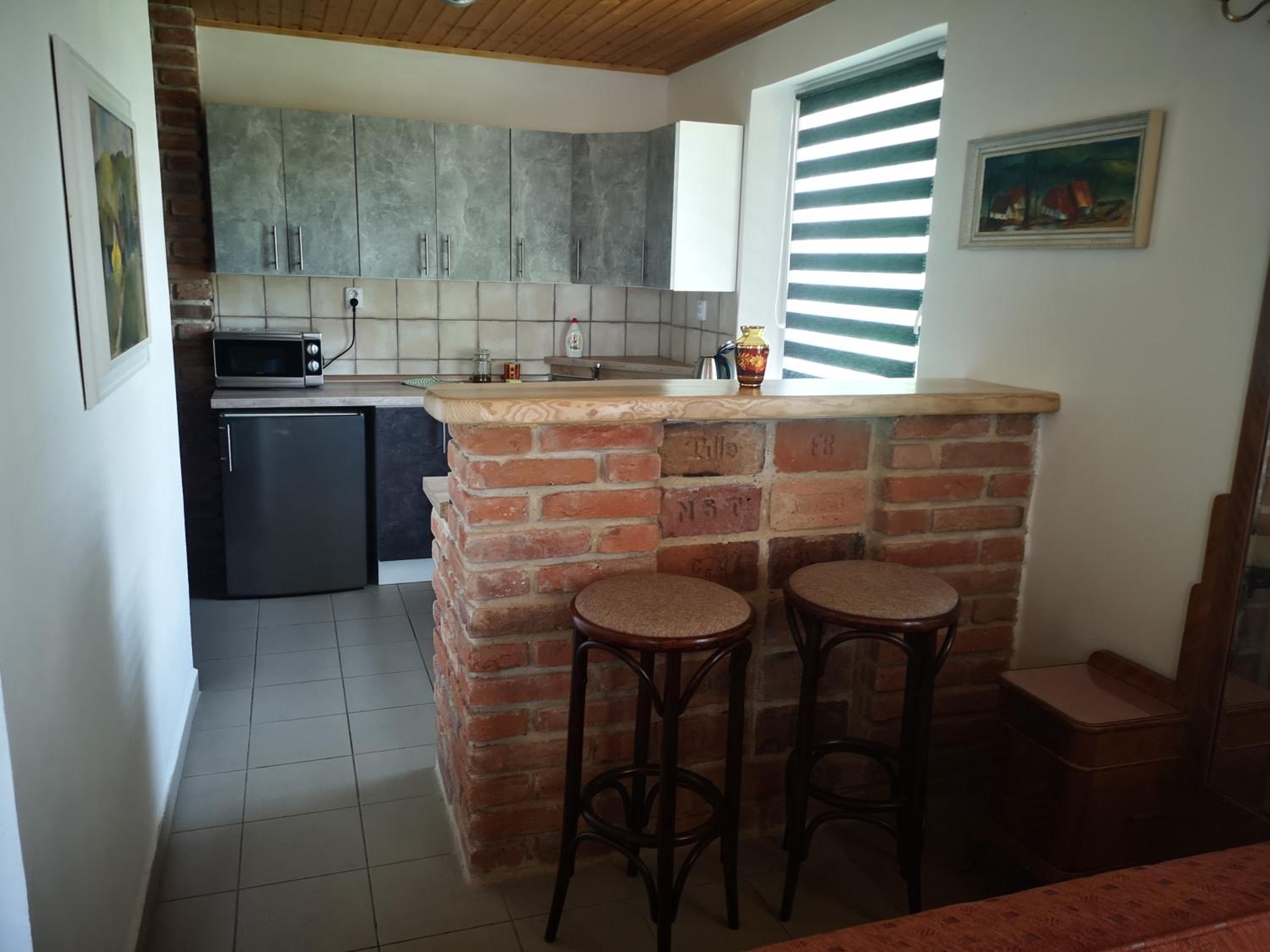 Deluxe Double Room (2 Adults + 1 Child) - Photo 2