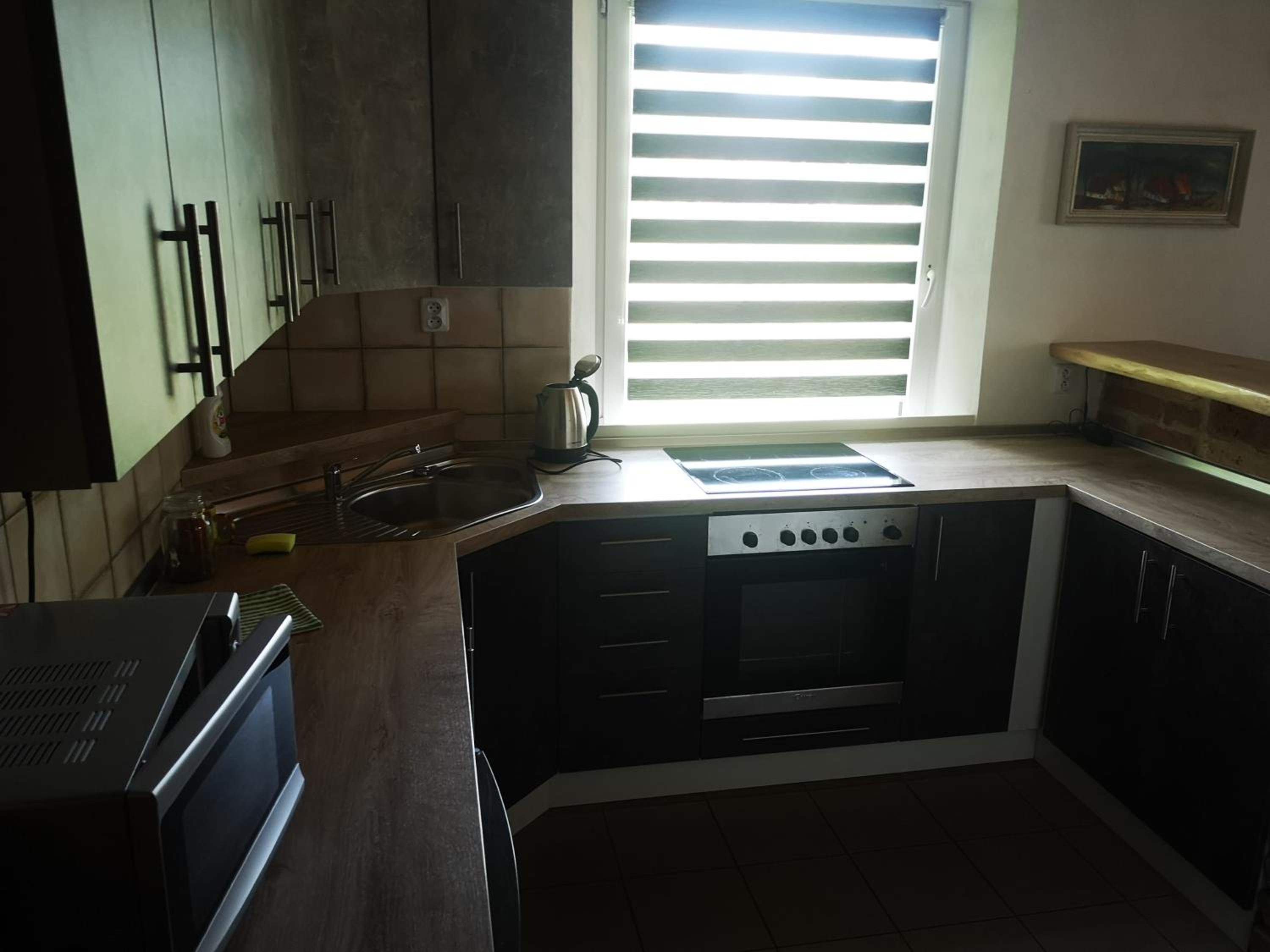 Deluxe Double Room (2 Adults + 1 Child) - Photo 4
