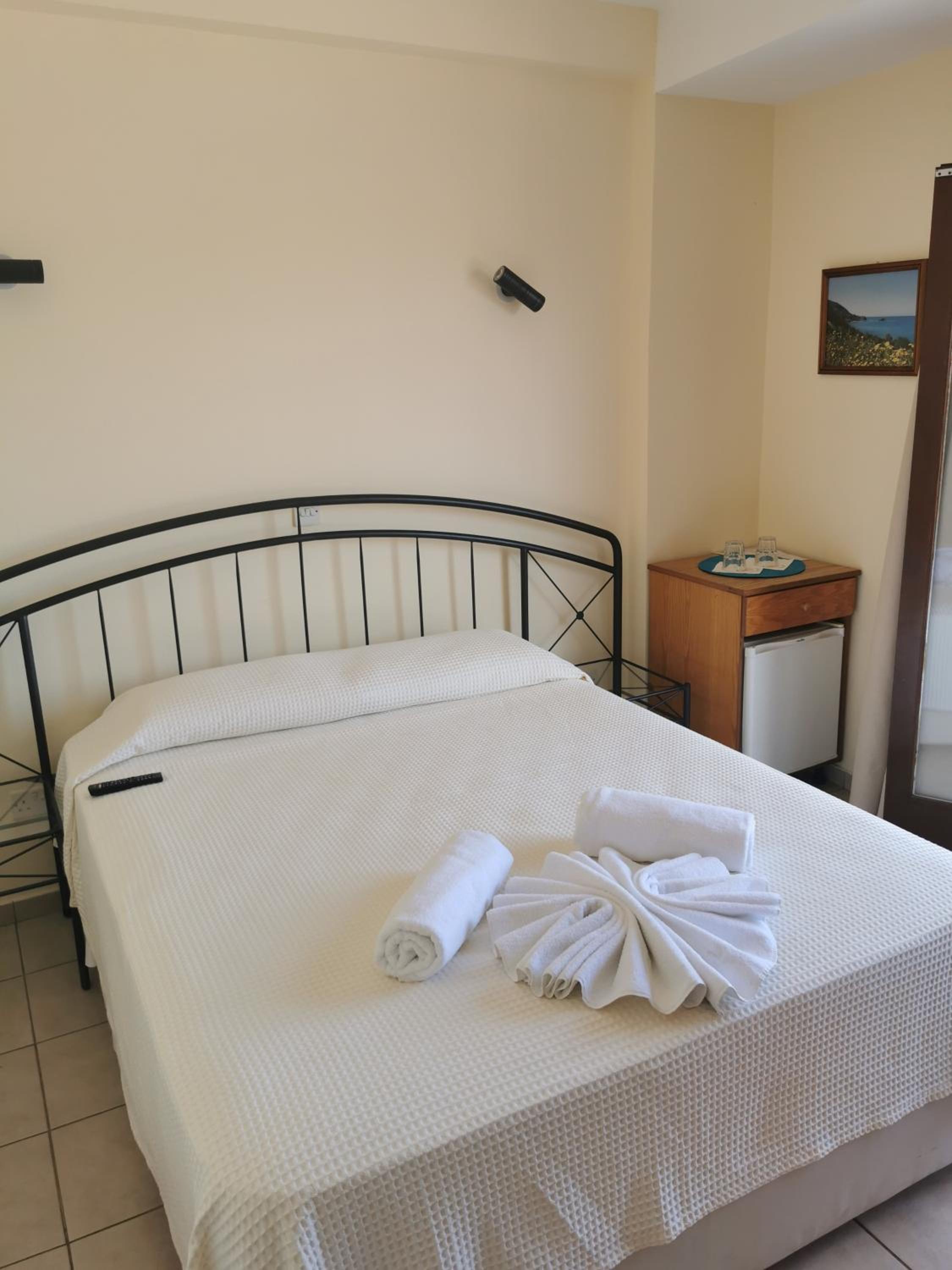 Budget Double Room - Photo 4