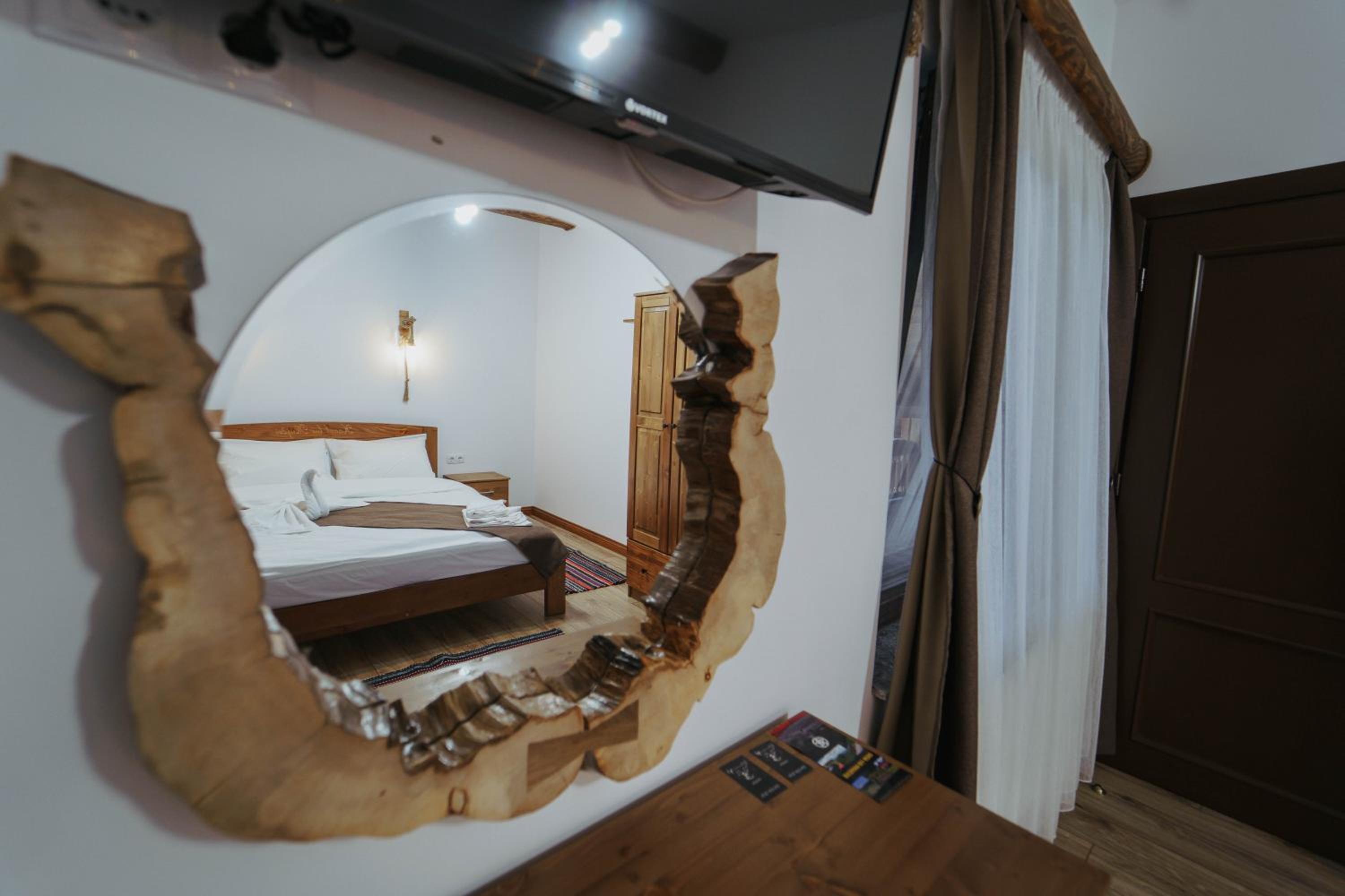 Double Room with Private Bathroom - Photo 3
