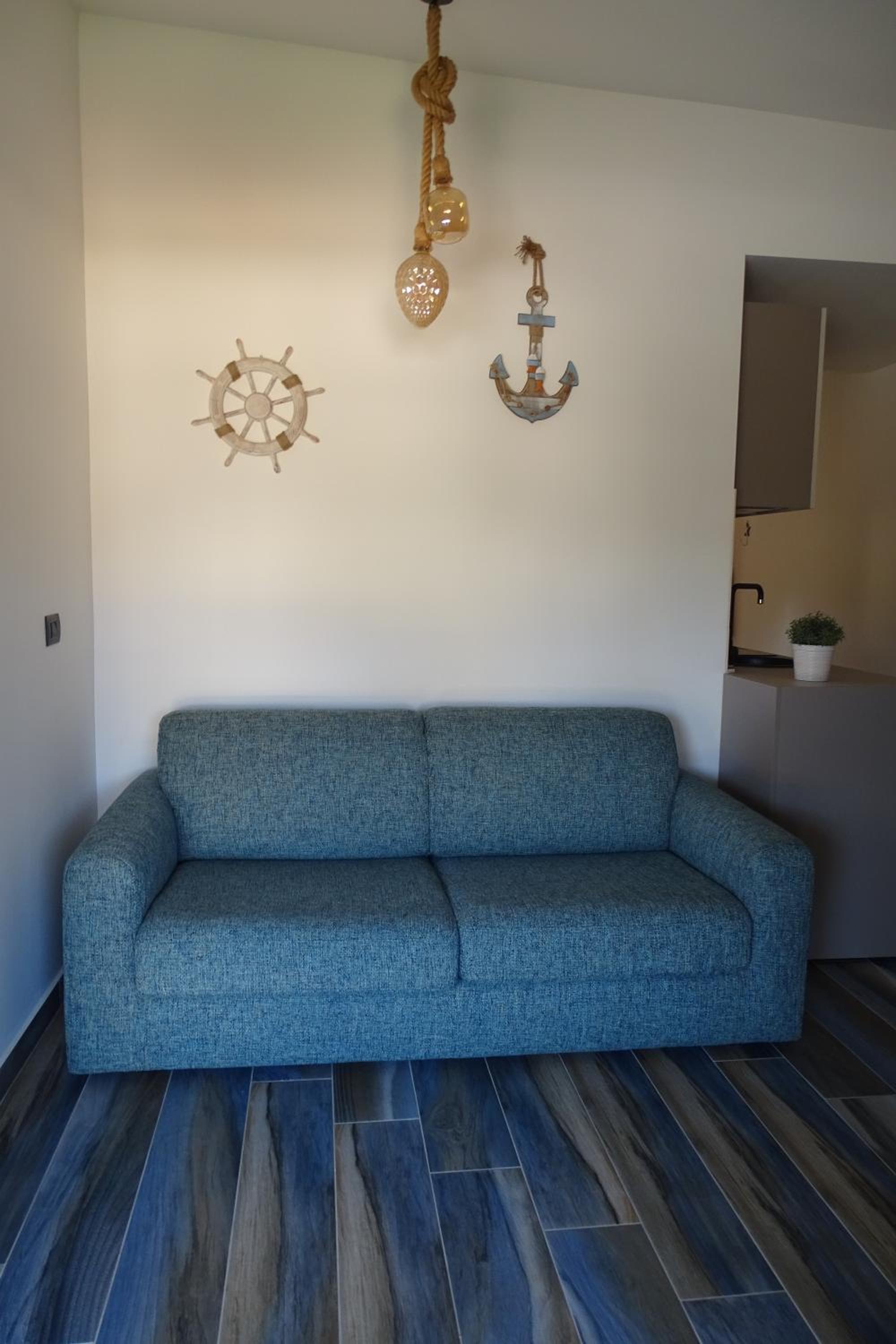 One-Bedroom Apartment photo 2