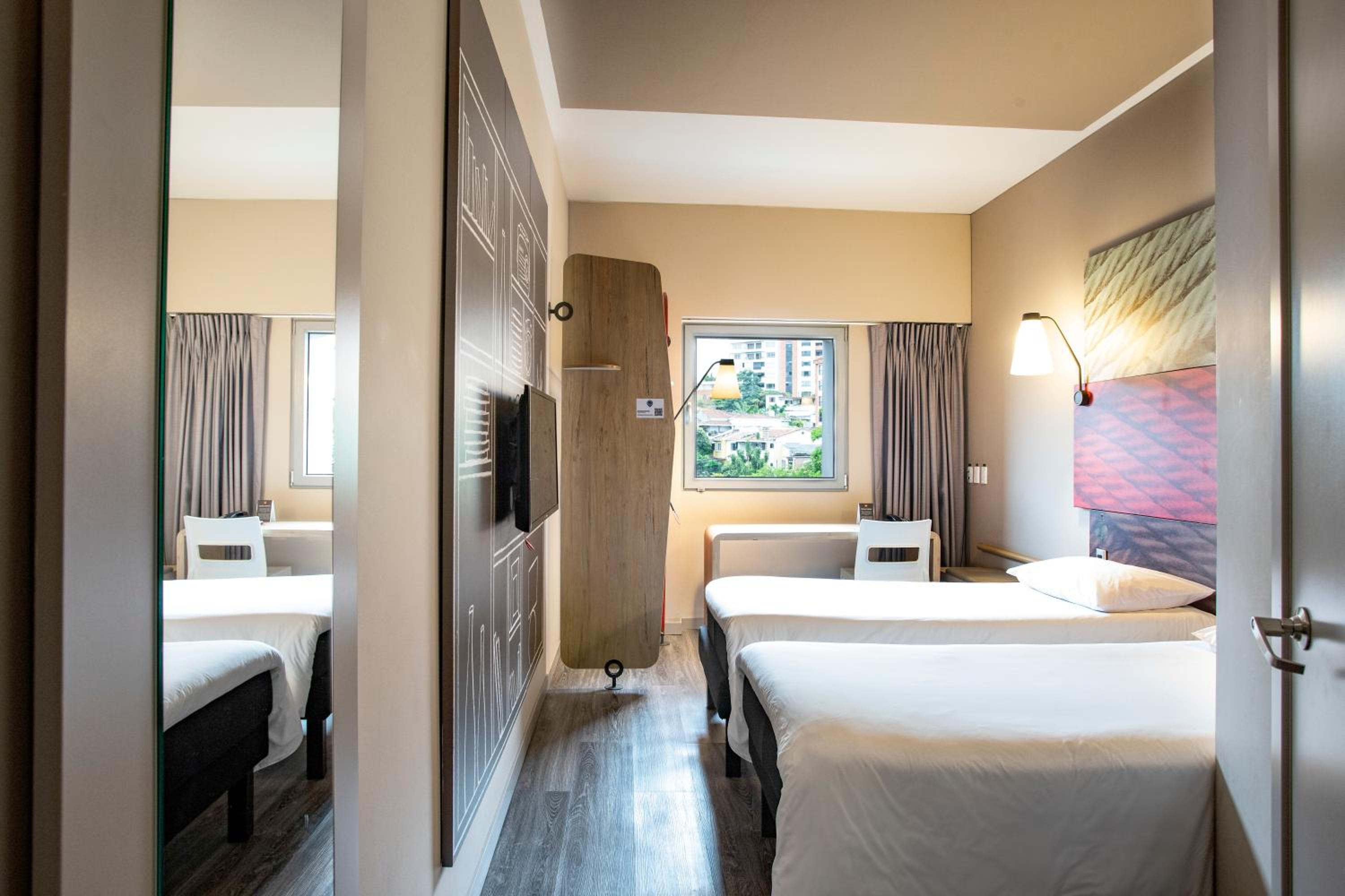 Standard Twin Room photo 3