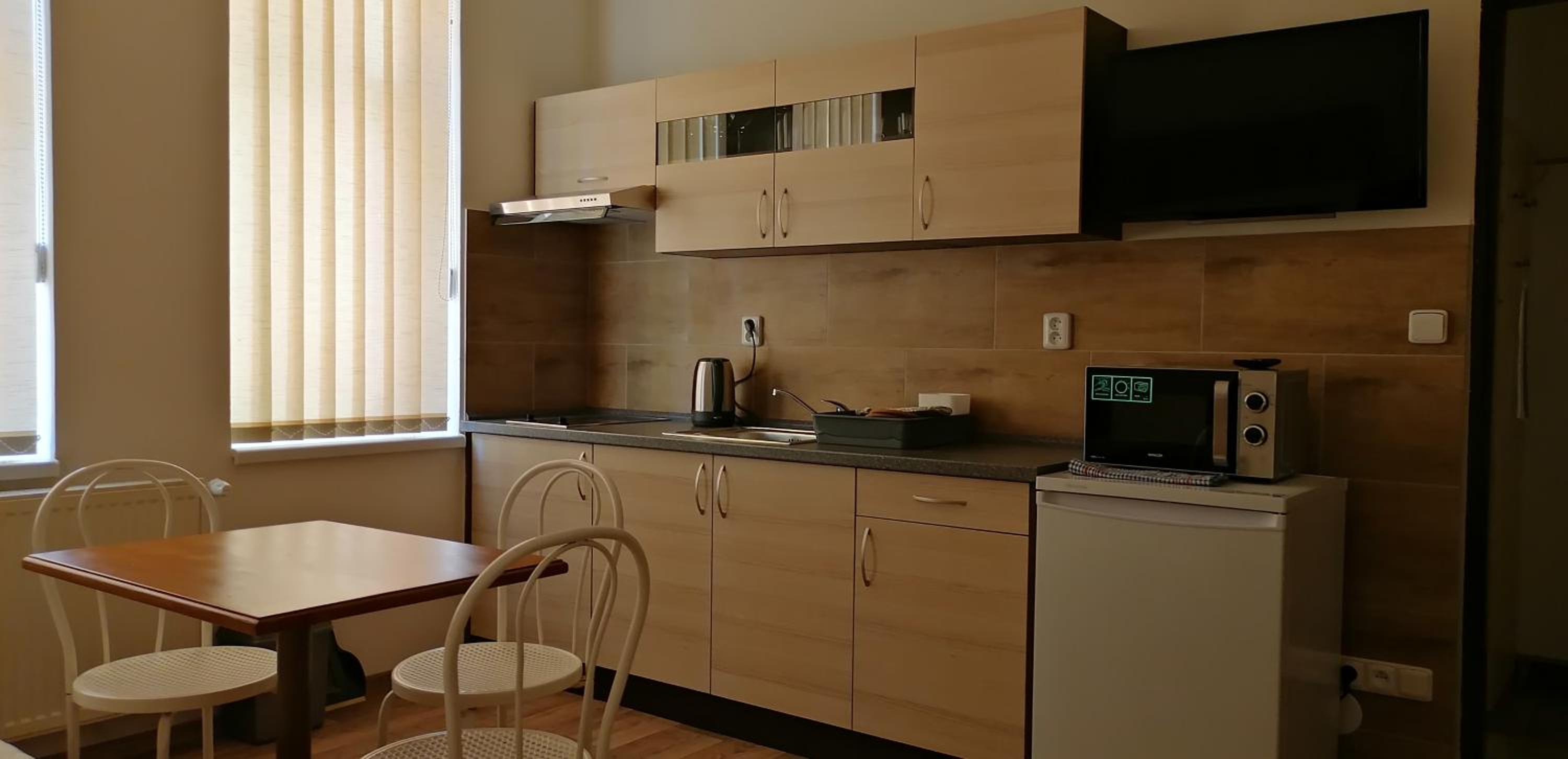 Triple Room - Photo 11