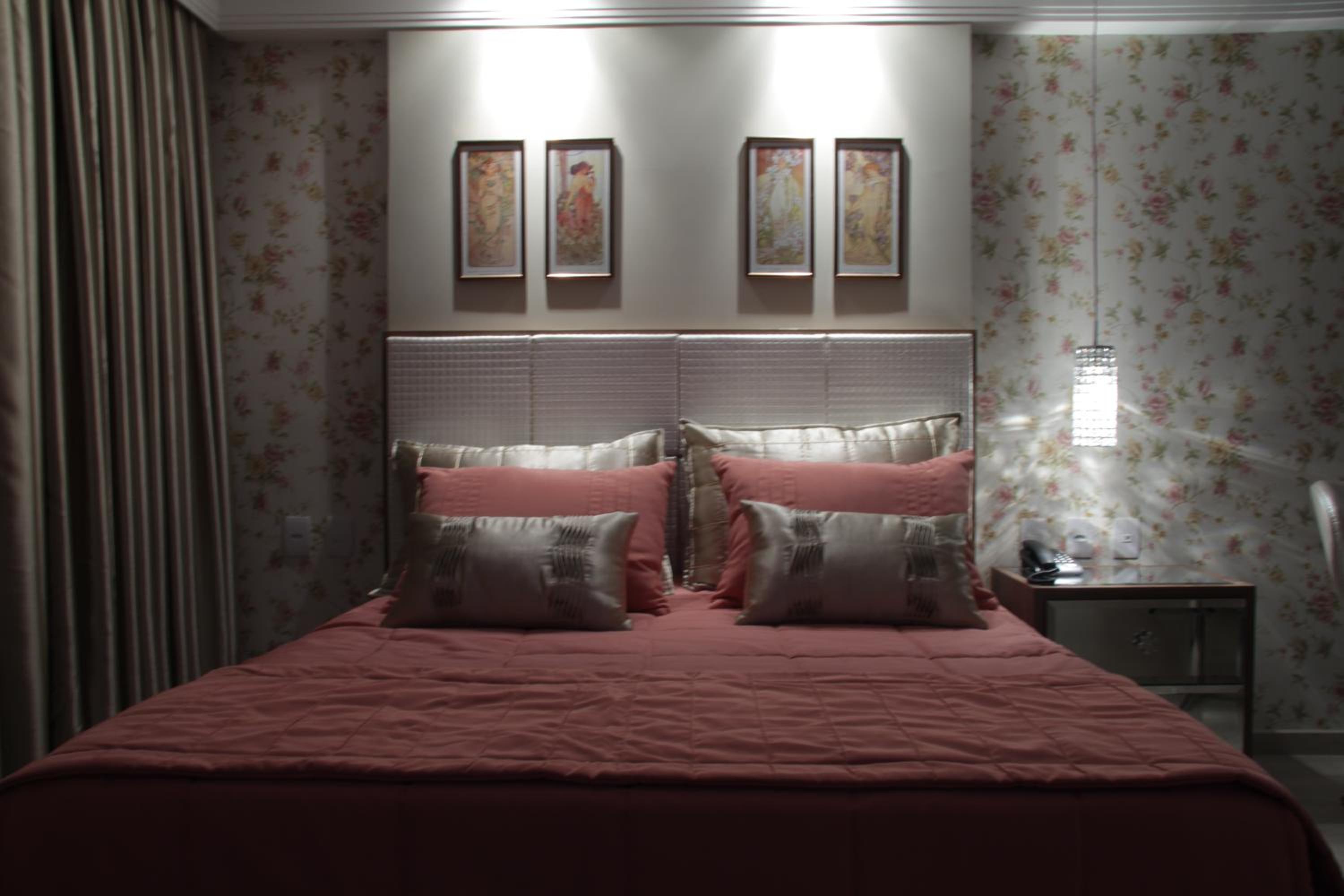 Deluxe Suite with Spa Bath