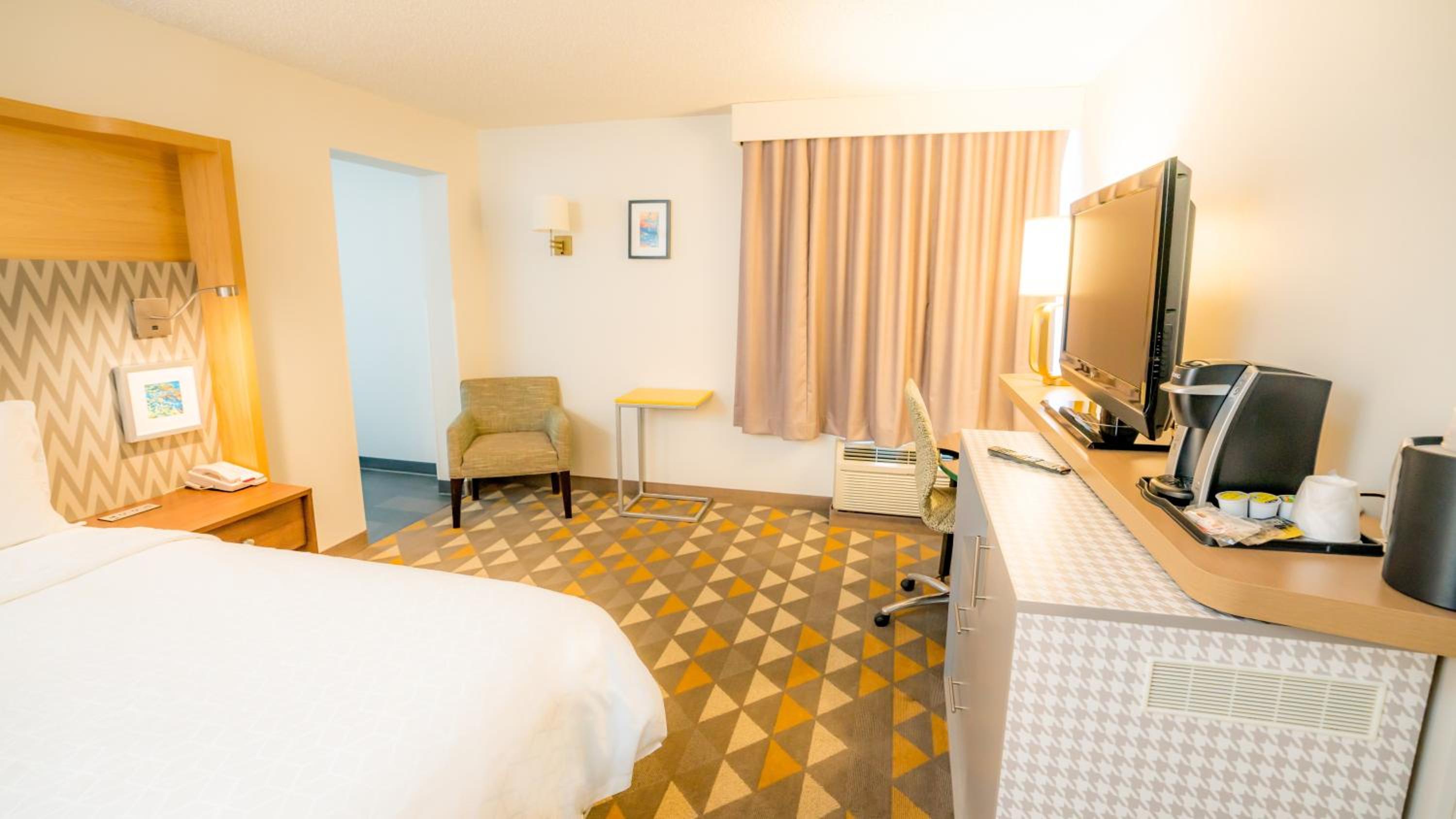 King Suite - Photo 1