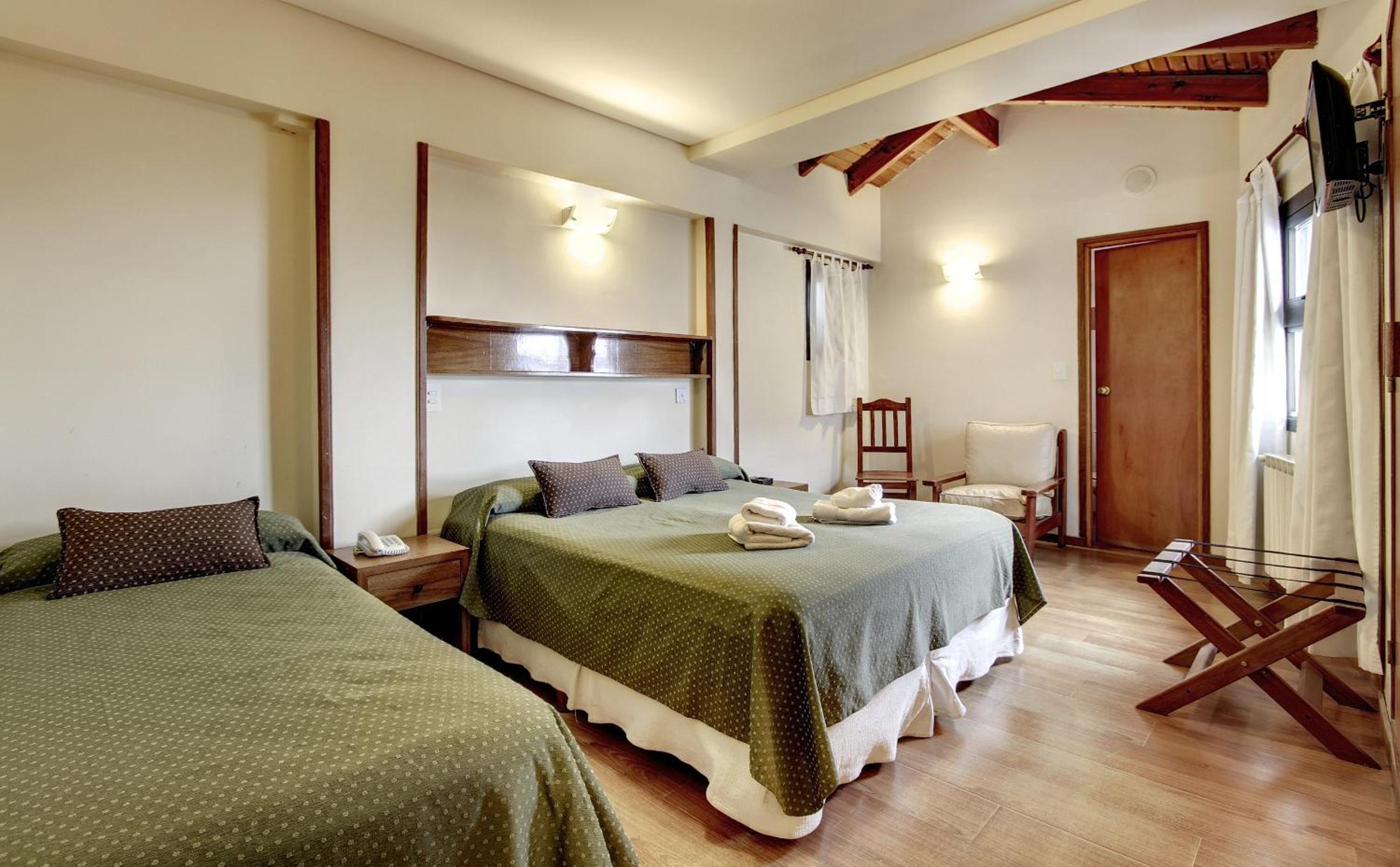 Superior Quadruple Room photo 2