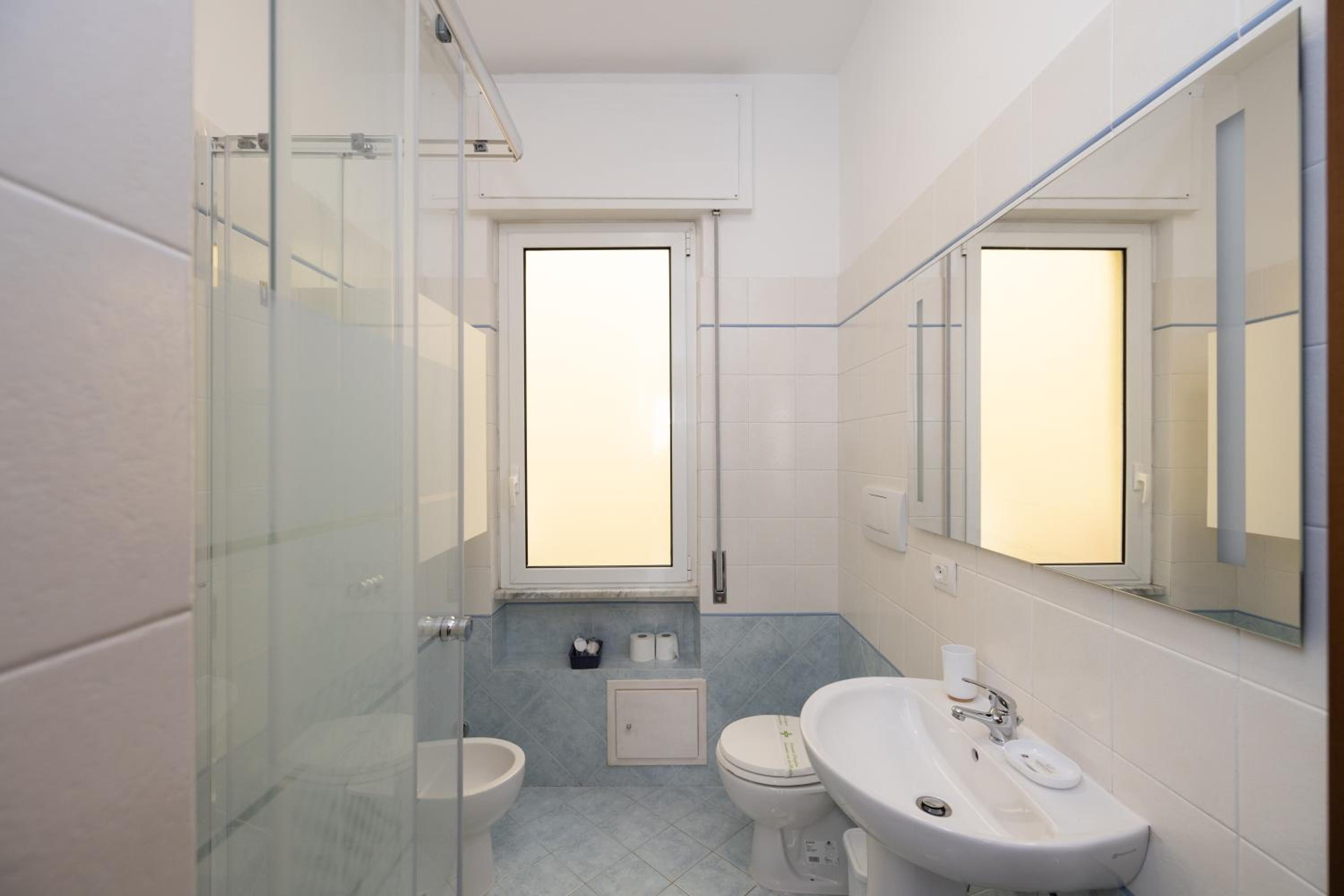 Deluxe Double Room with Sea View photo 2