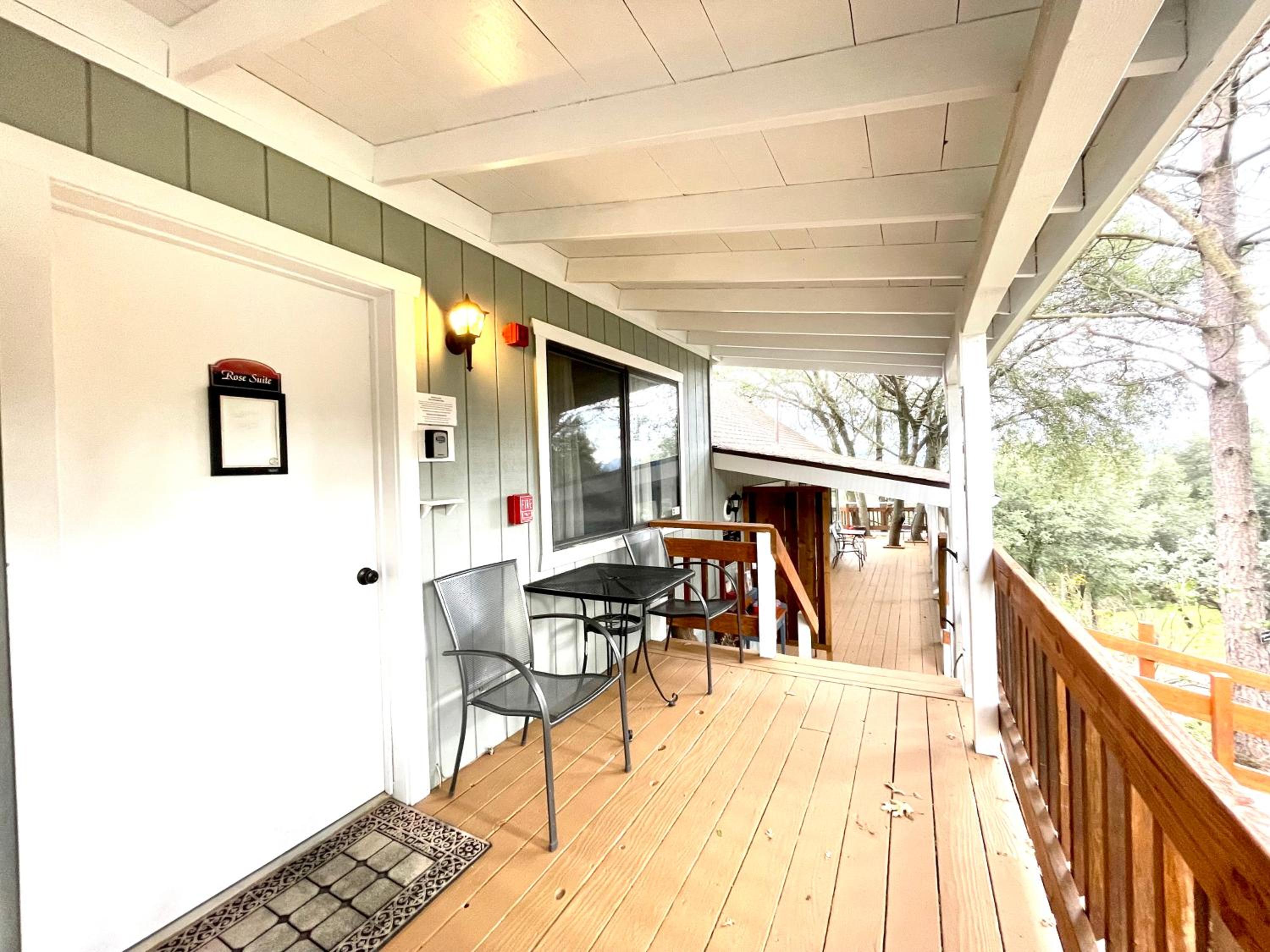 Family Two-Bedroom Suite - Photo 17