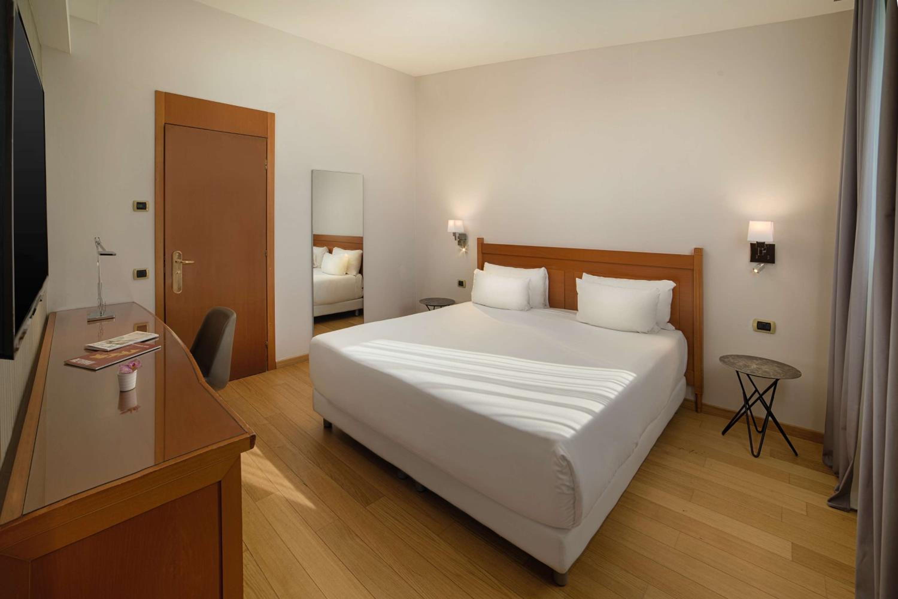 Superior Double Room - Photo 7