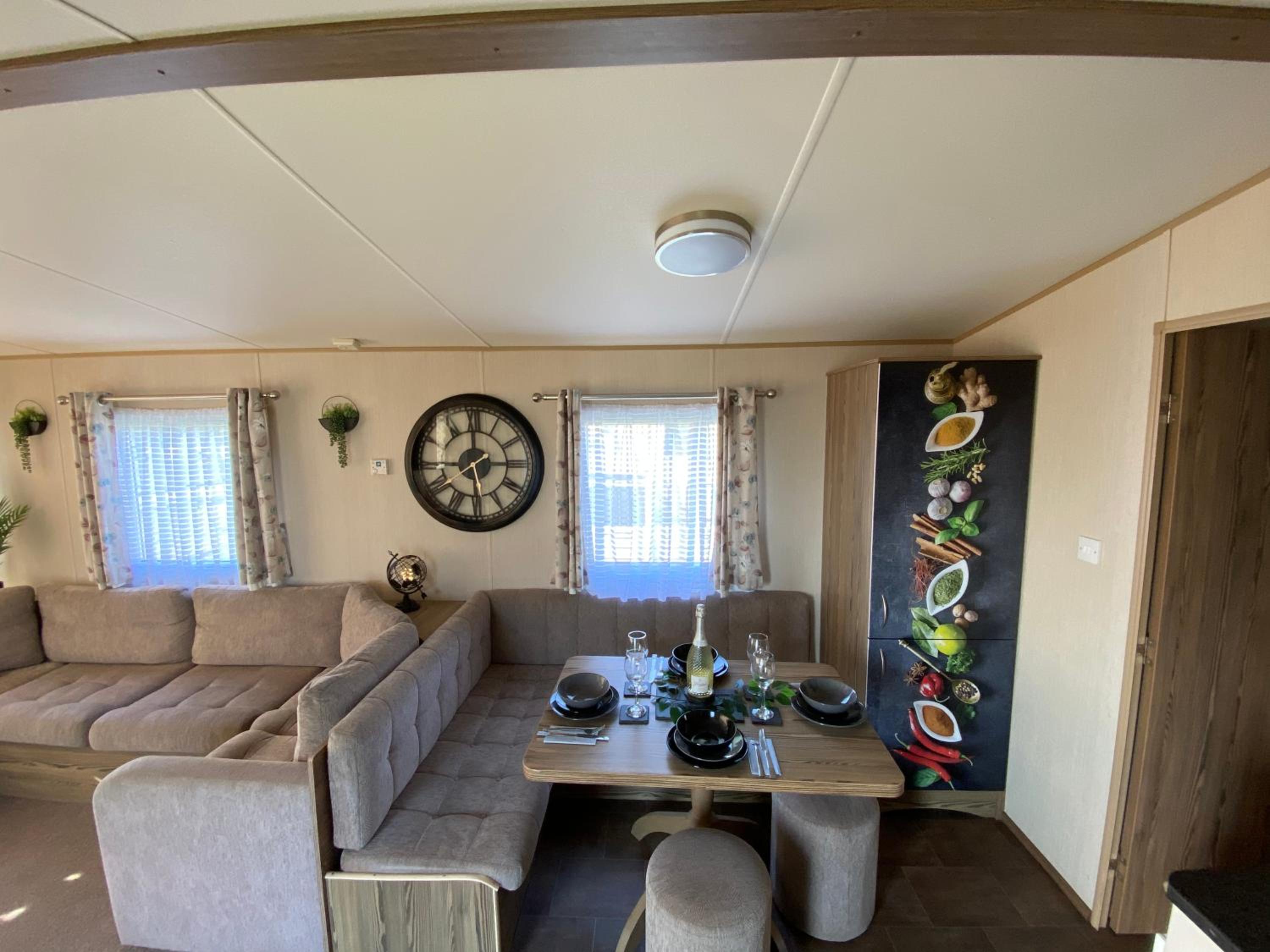 Two-Bedroom House - Photo 28