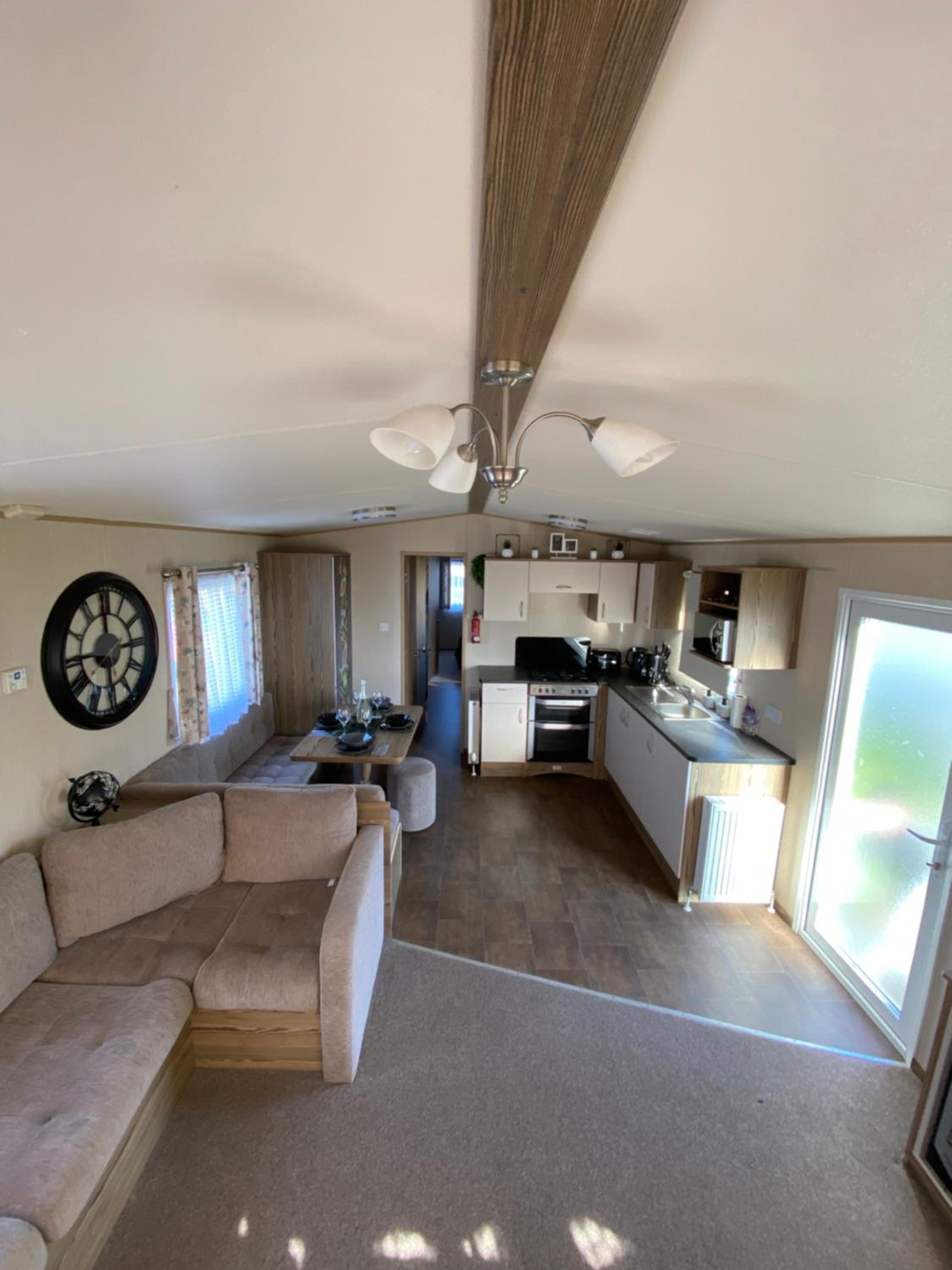 Two-Bedroom House - Photo 3