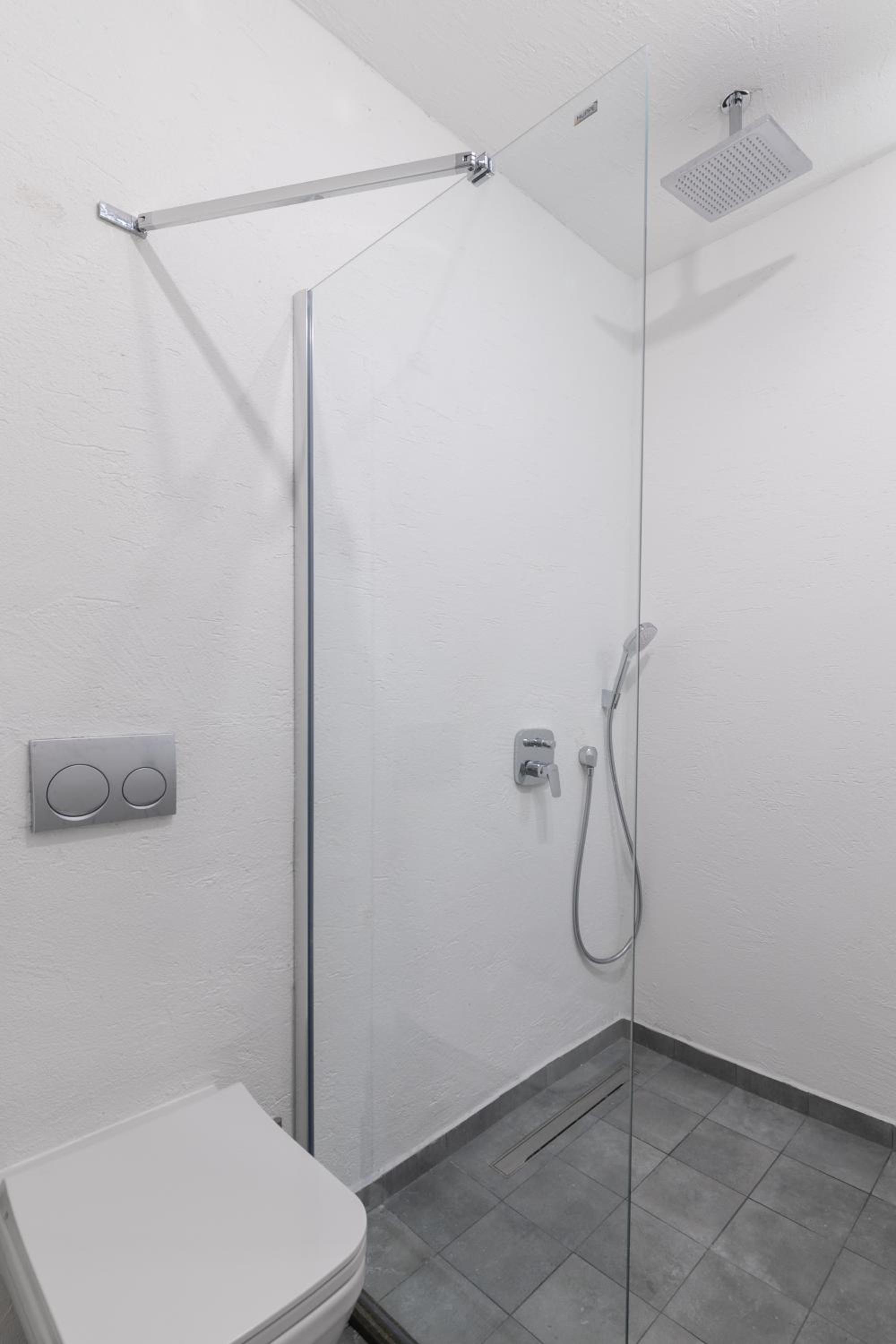 Apartment with Terrace - Photo 5