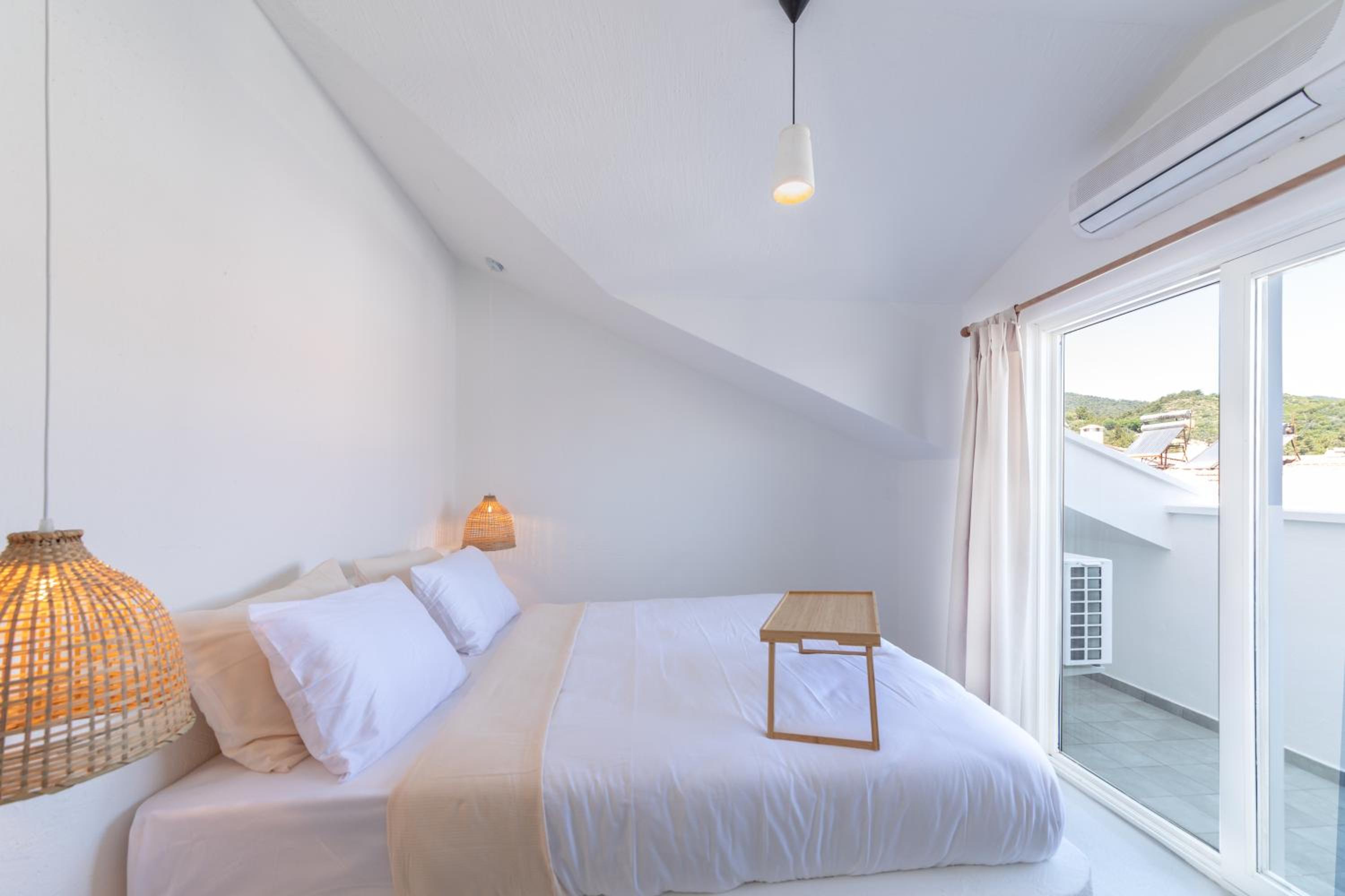 Apartment with Terrace - Photo 19