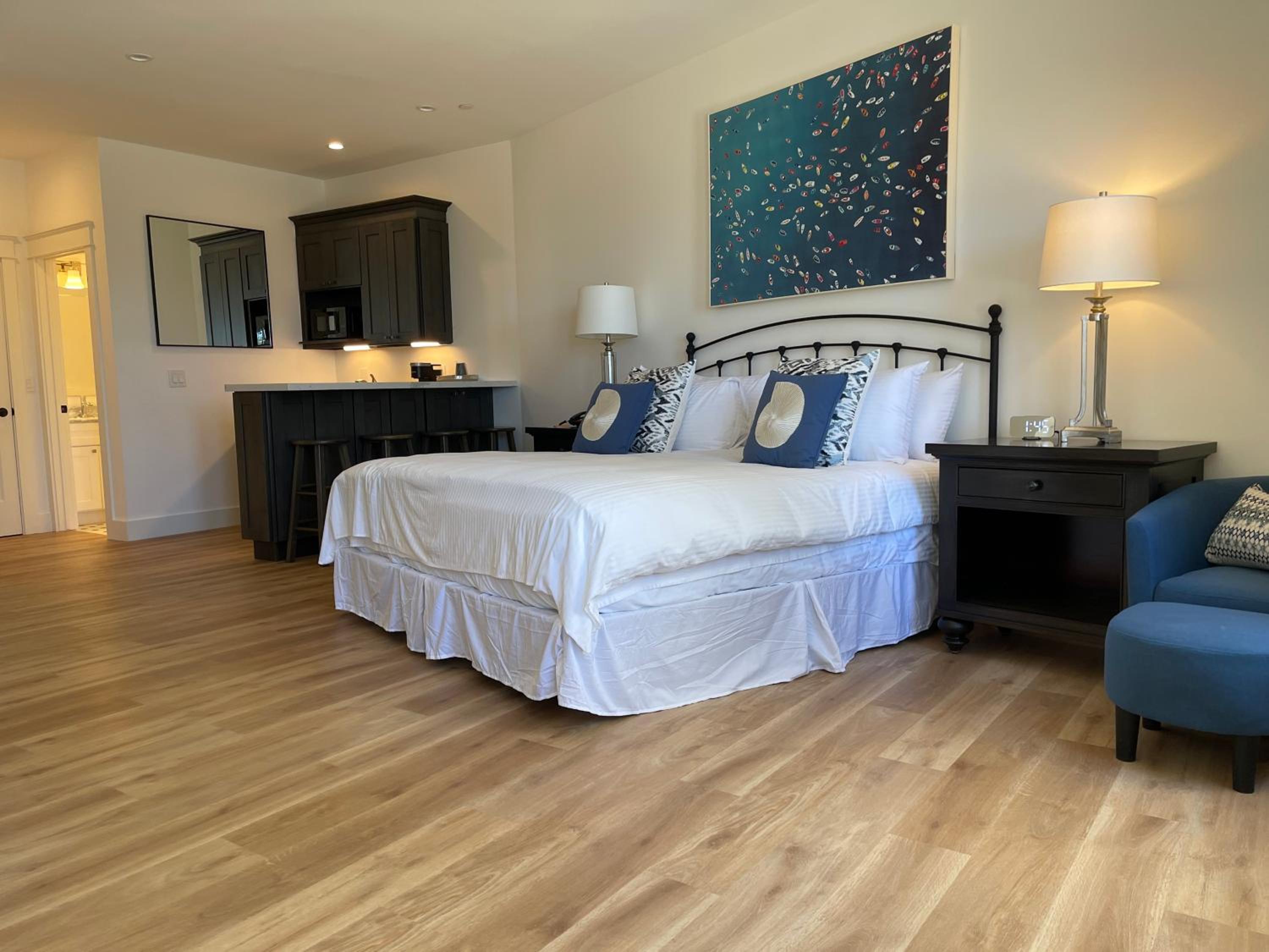 Deluxe King Room - Photo 1