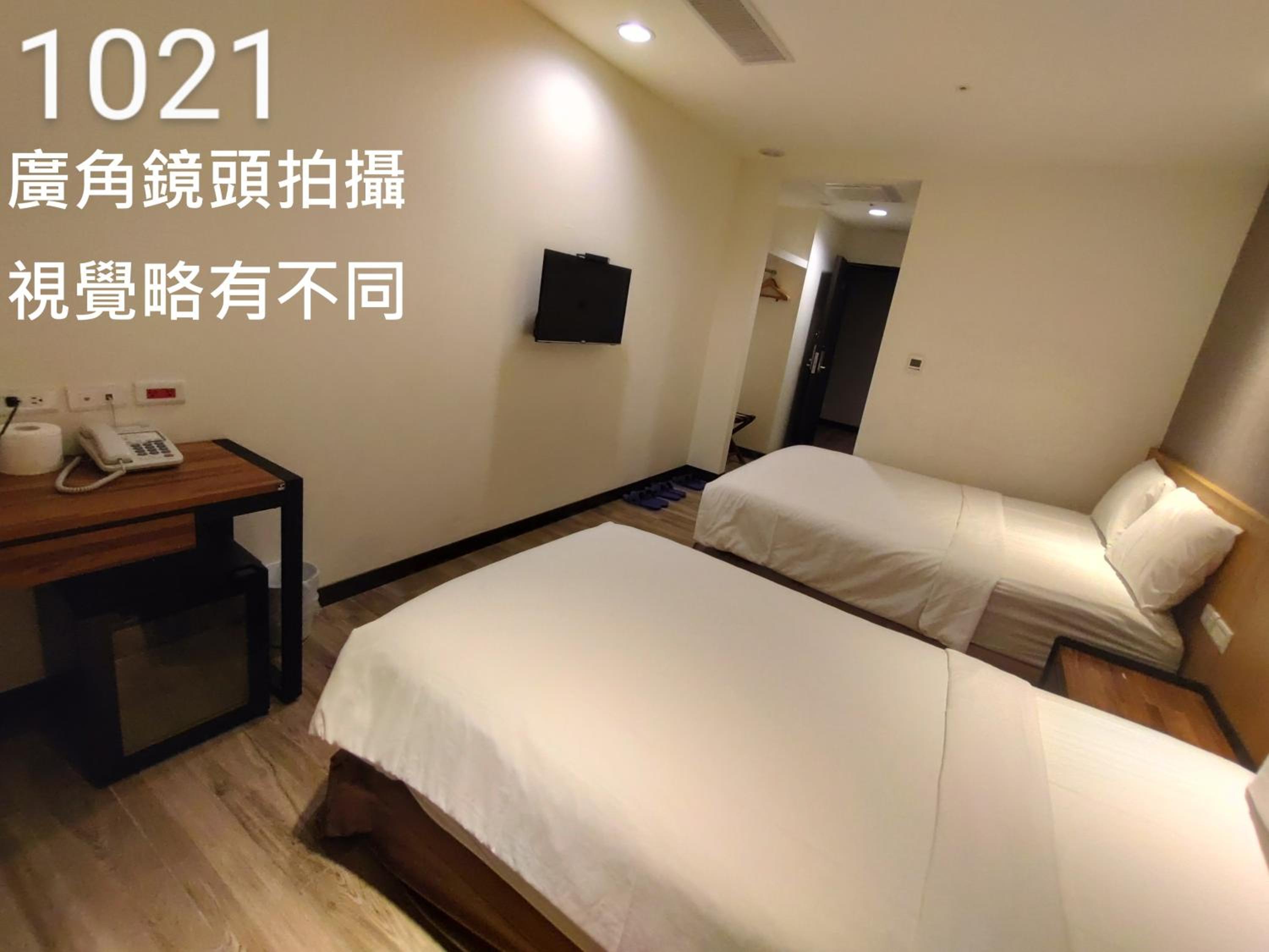 Triple Room - No Window