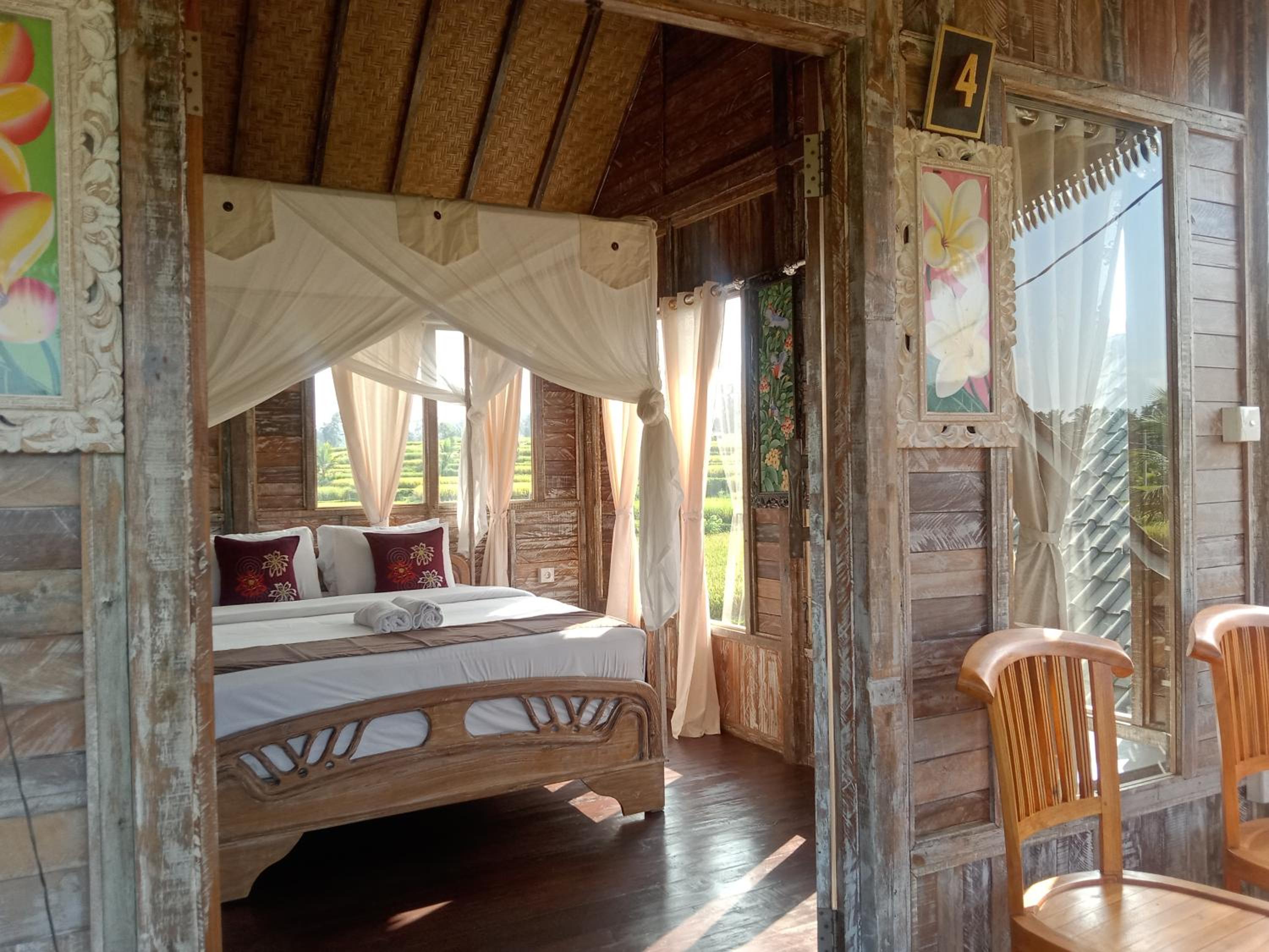 Bungalow with Patio - Photo 16
