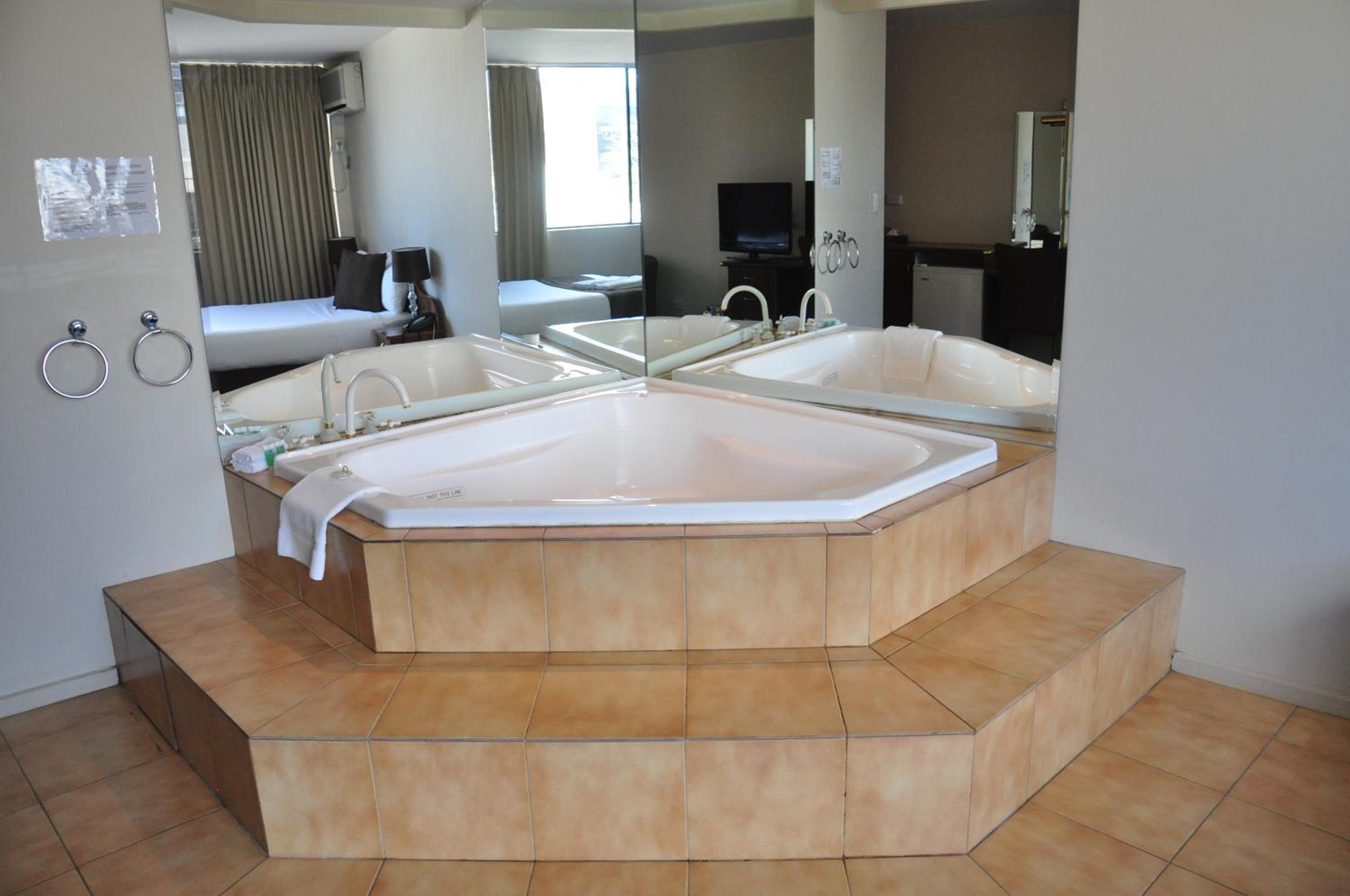 Executive Double Room with Spa Bath - Photo 2