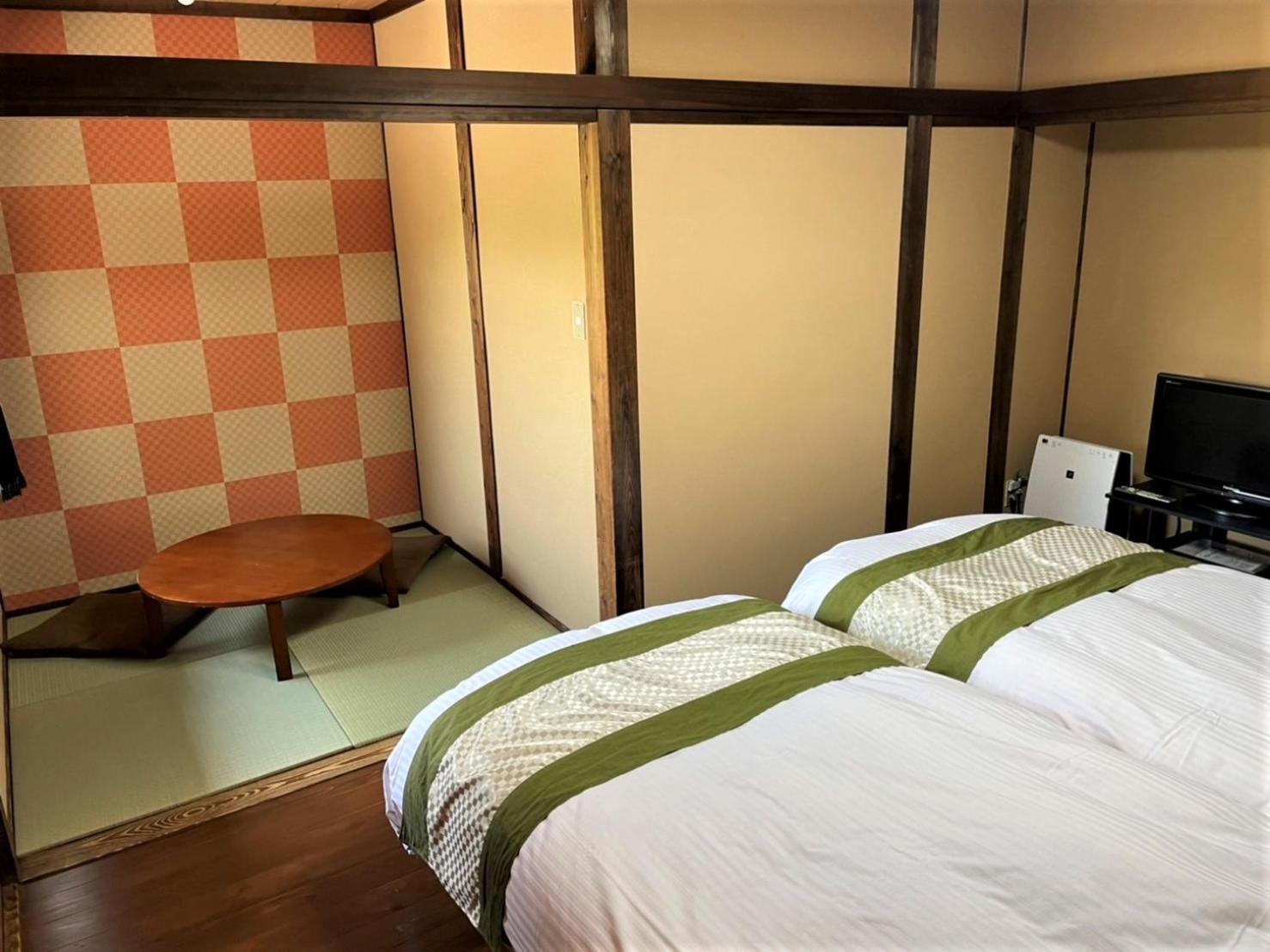 Economy Western Style Room with Tatami Area for 2 People - Adult only - Photo 3