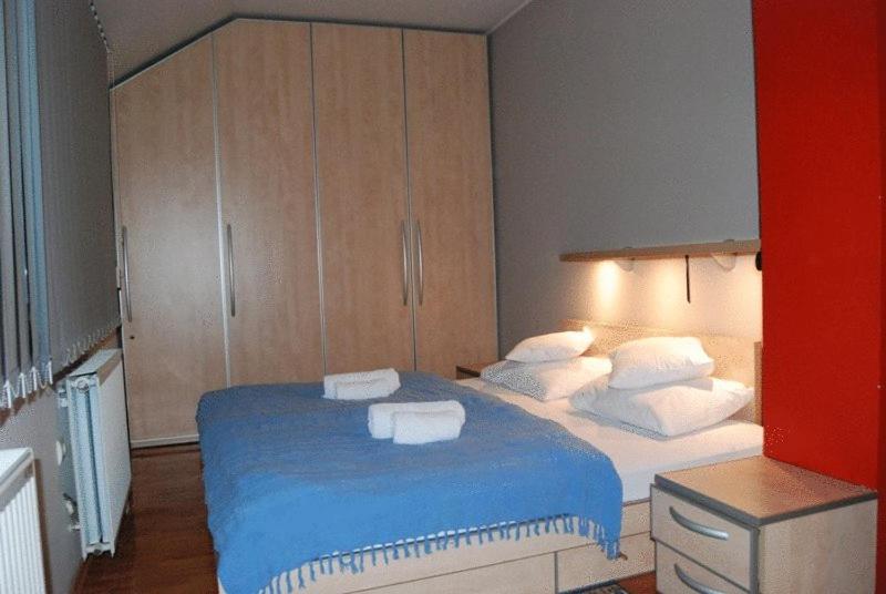 Double Room with Balcony - Photo 6