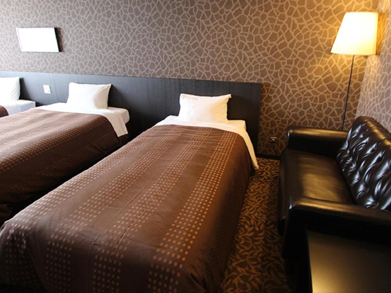 Triple Room - Smoking - Photo 3