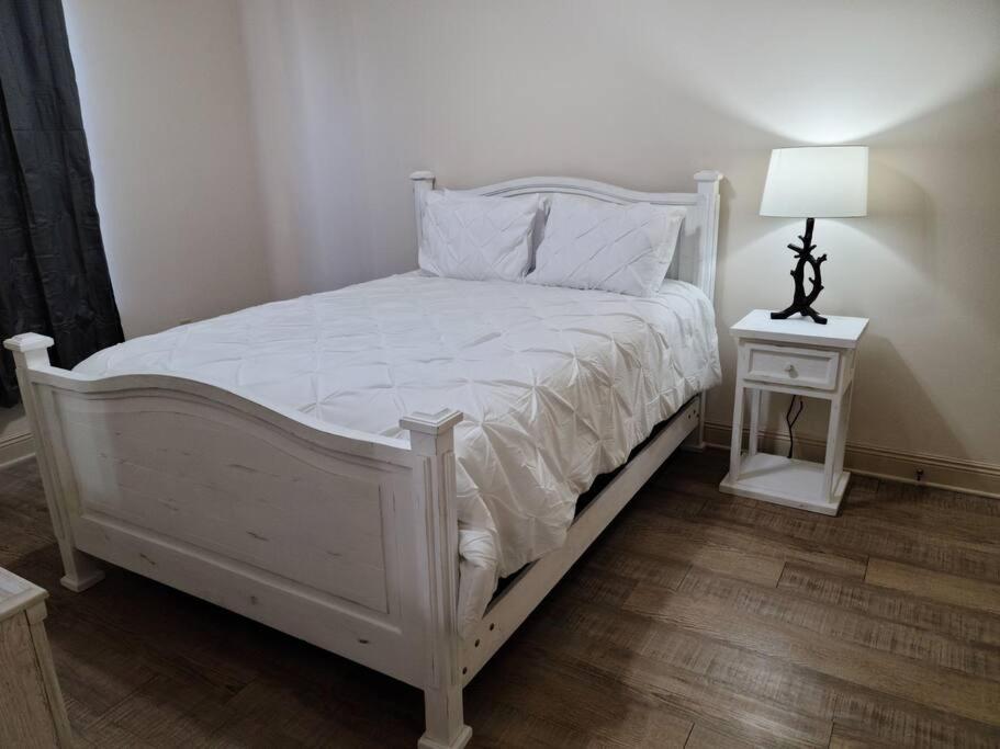 Two-Bedroom Apartment - Photo 4