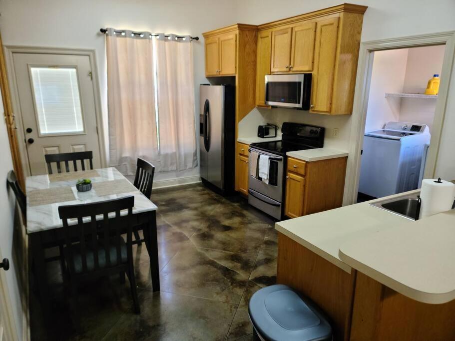 Two-Bedroom Apartment - Photo 4