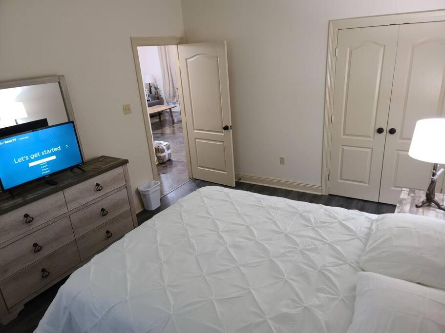 Two-Bedroom Apartment - Photo 7