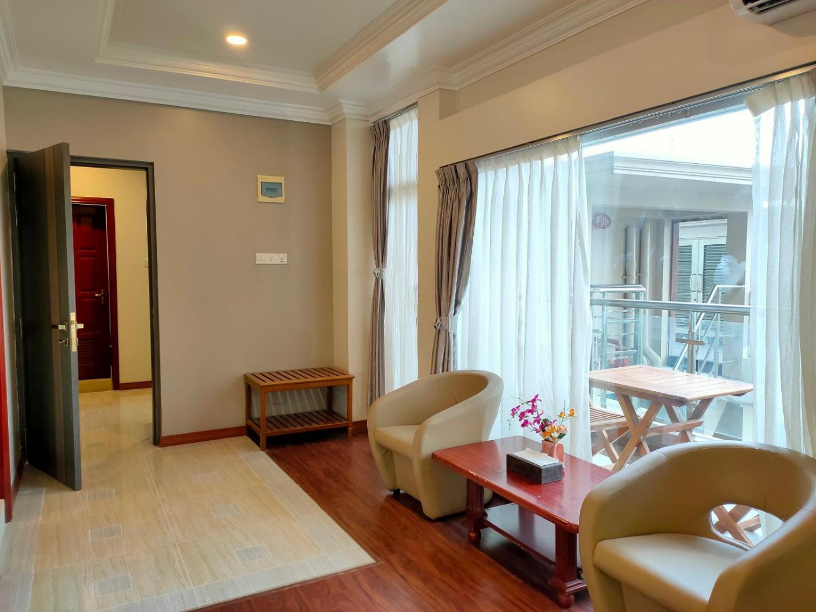 Deluxe Apartment - Photo 9