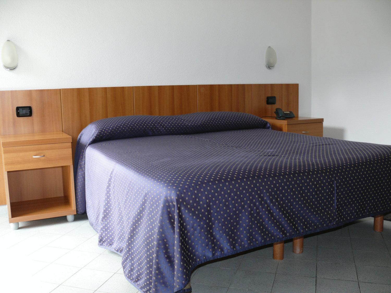 Double or Twin Room with Balcony - Photo 1
