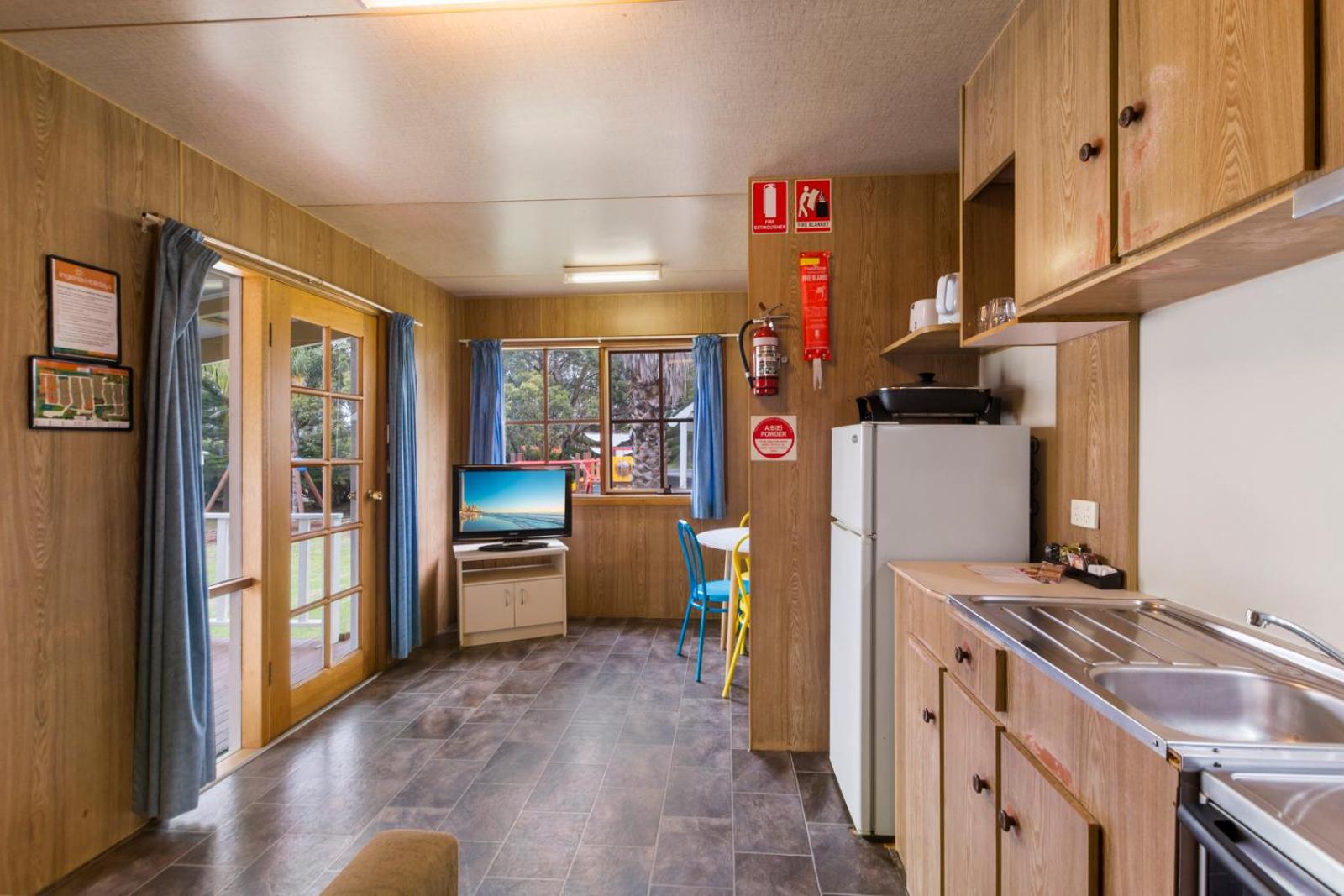 Economy Two-Bedroom Cabin photo 1