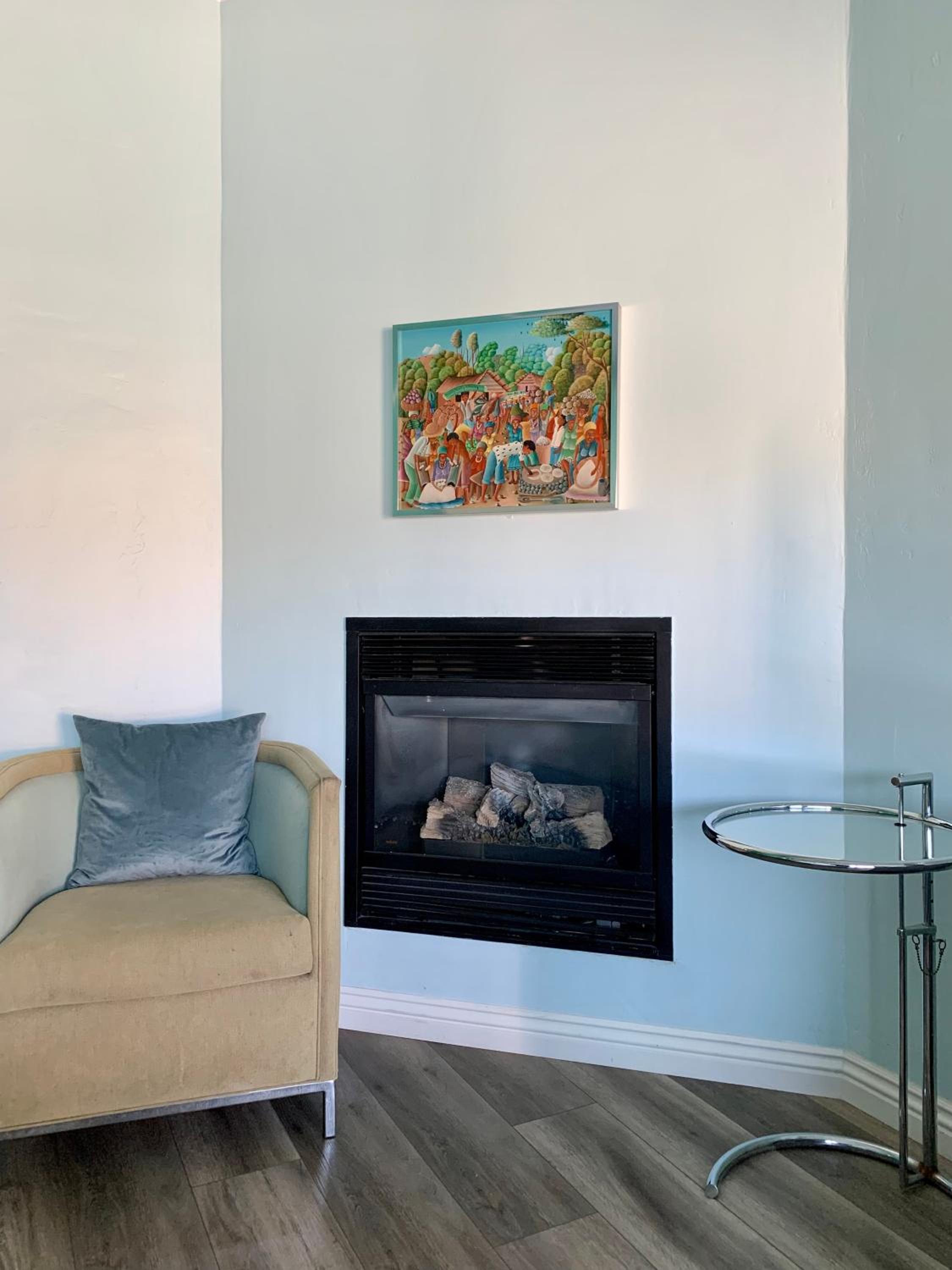 Superior King Room with Fireplace - Photo 4