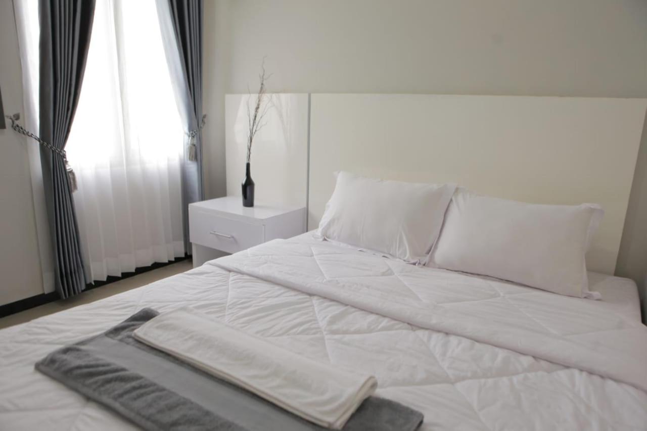 Two-Bedroom Apartment - Photo 34