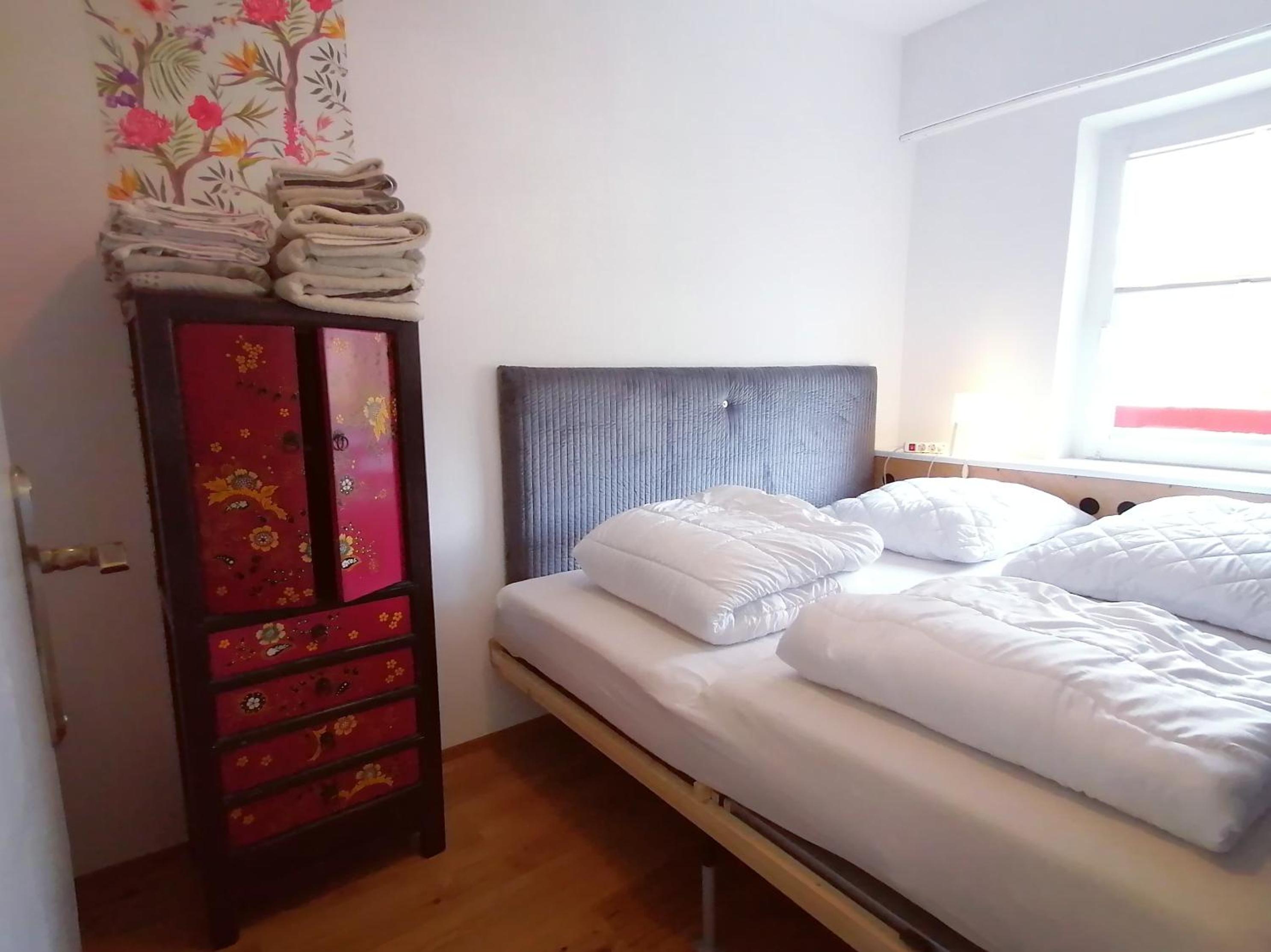Apartment with Balcony - Photo 6