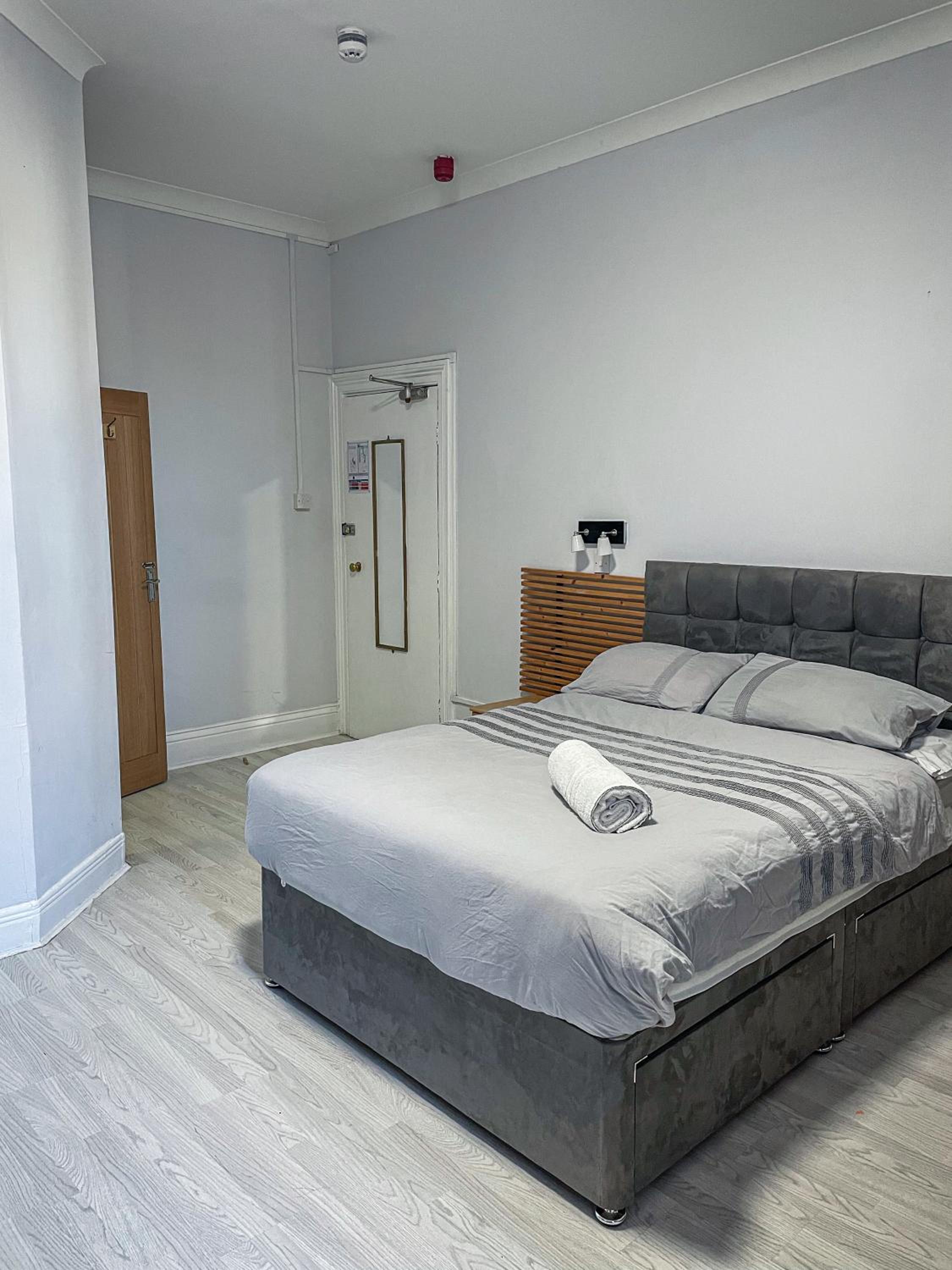 Small Double Room photo 3