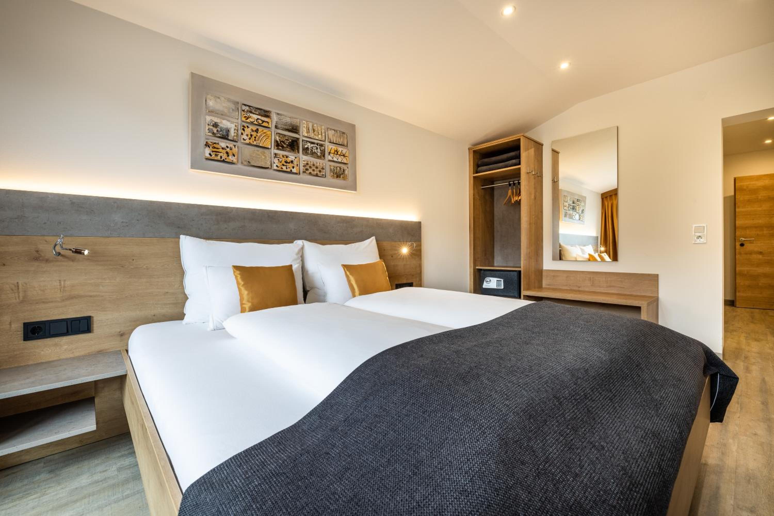 Deluxe Double Room with Castle View and Balcony photo 2