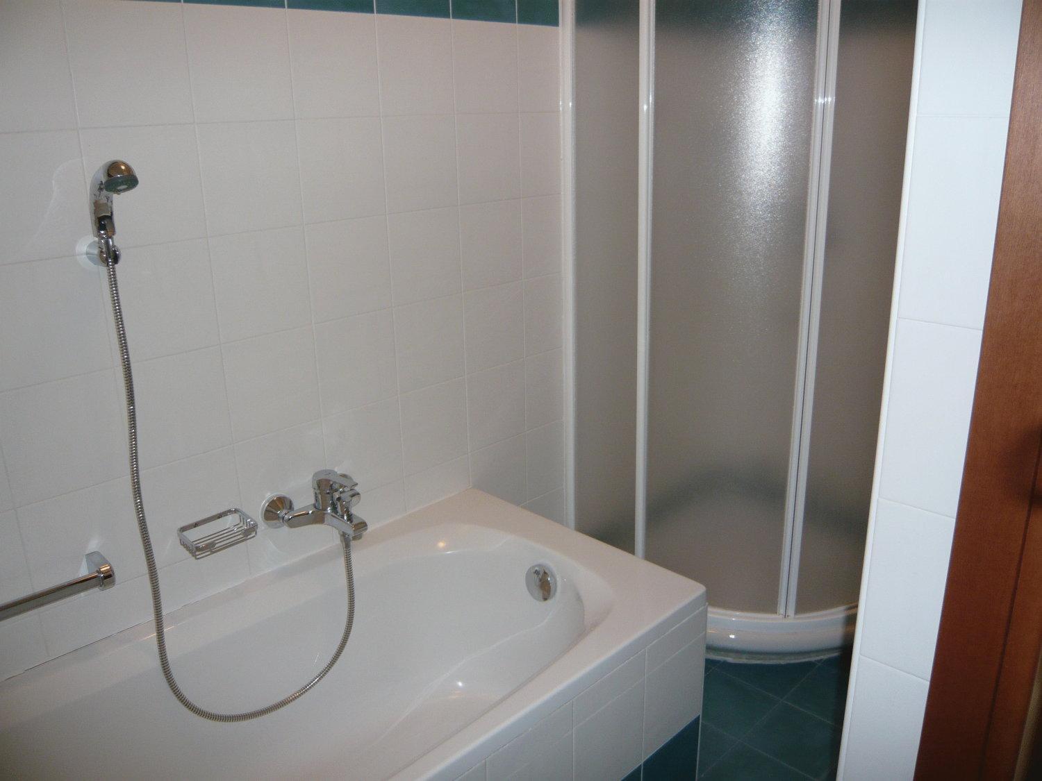 Quintuple Room with Balcony (5 Adults) photo 2