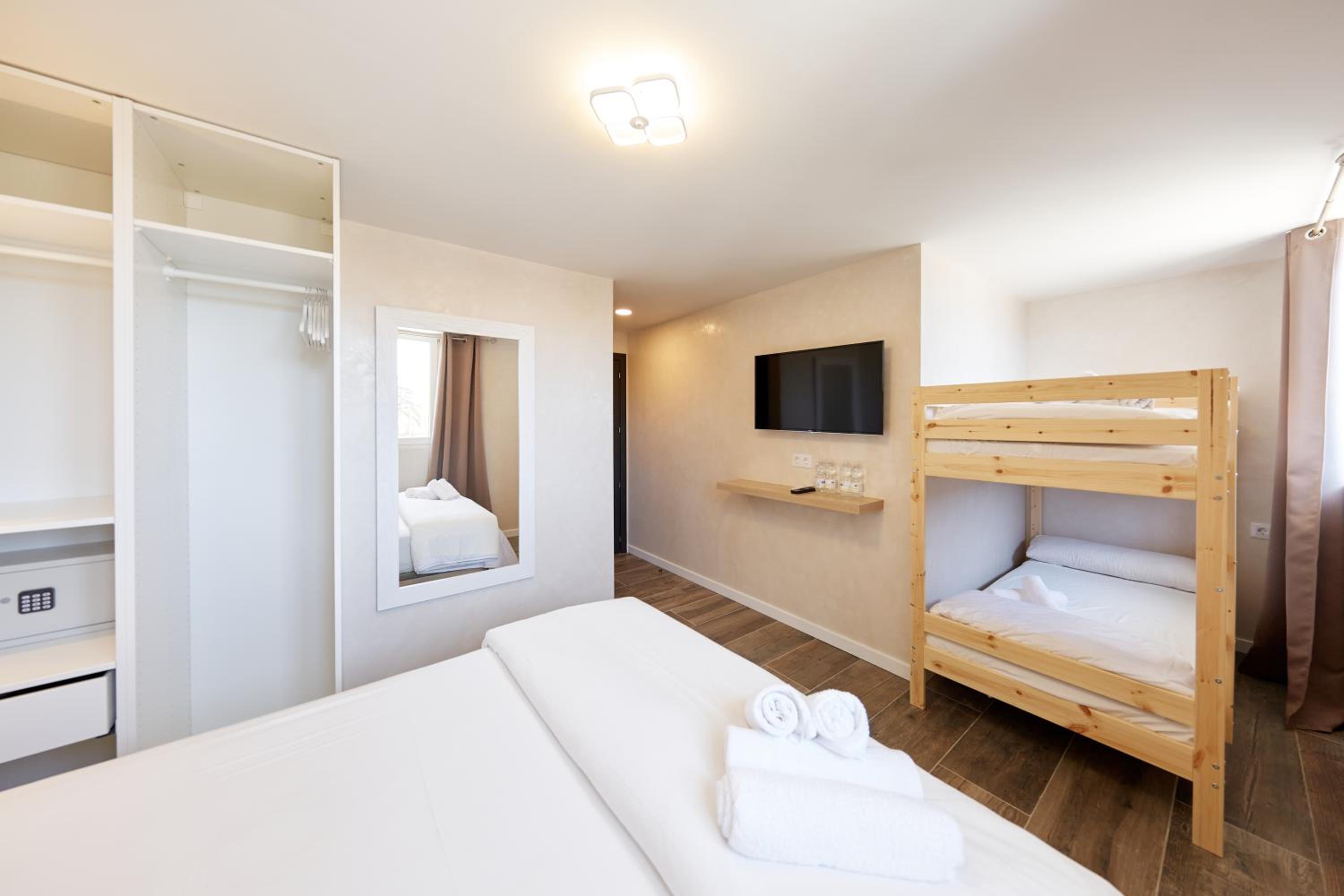 Habitación familiar con baño